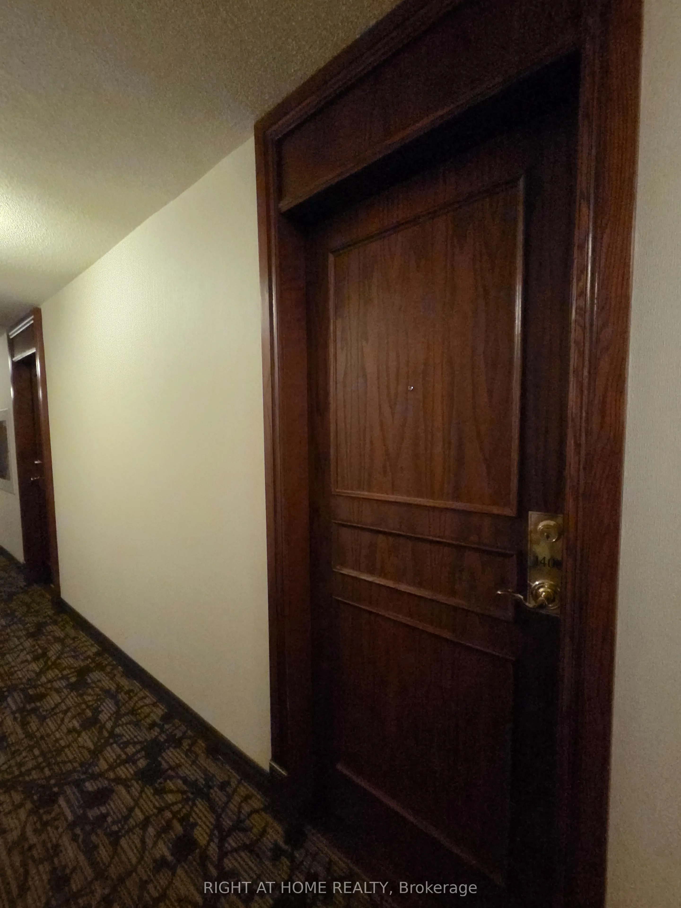 2545 Erin Centre Boulevard, #1406