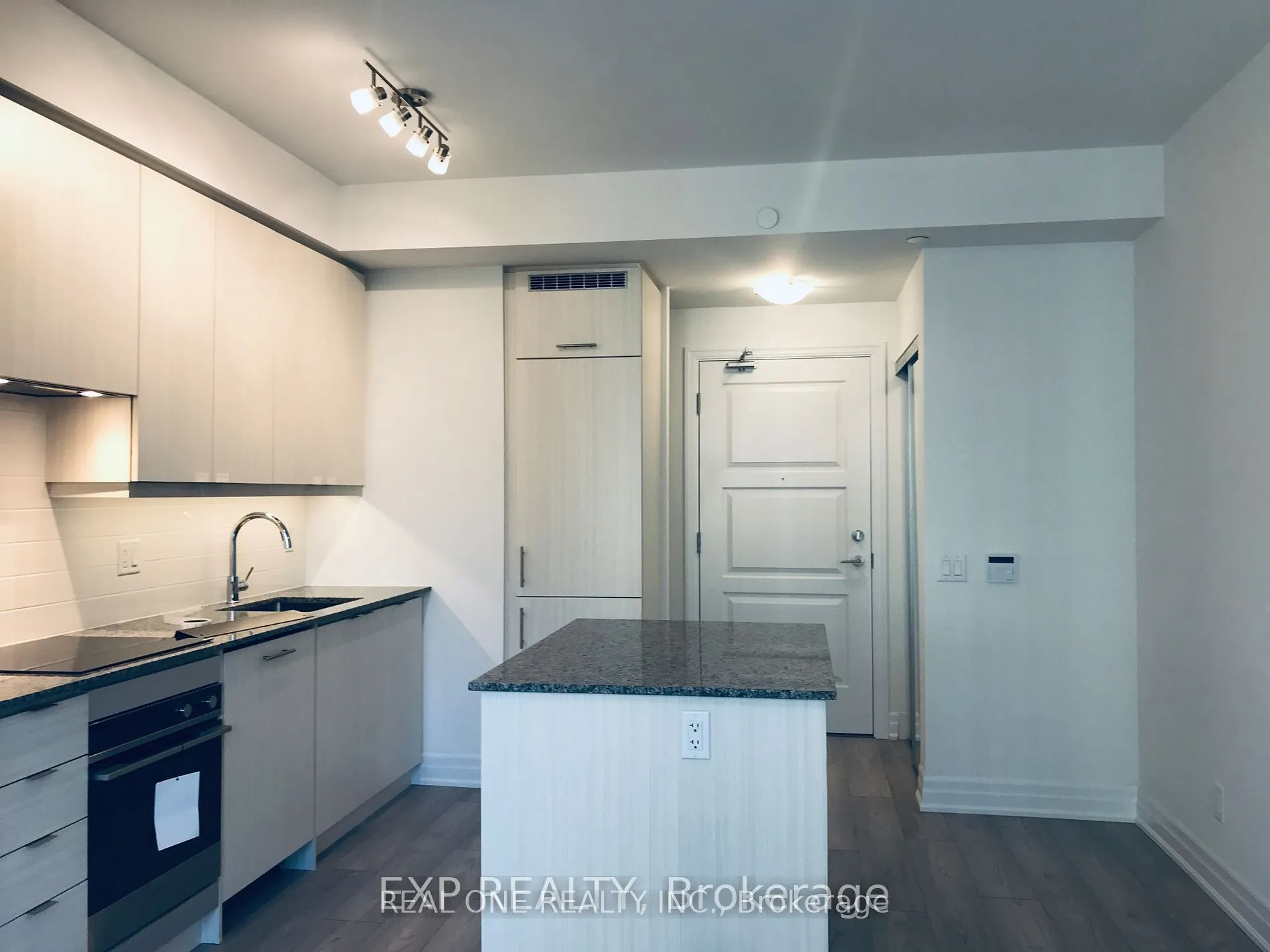 36 Elm Drive W, #1010