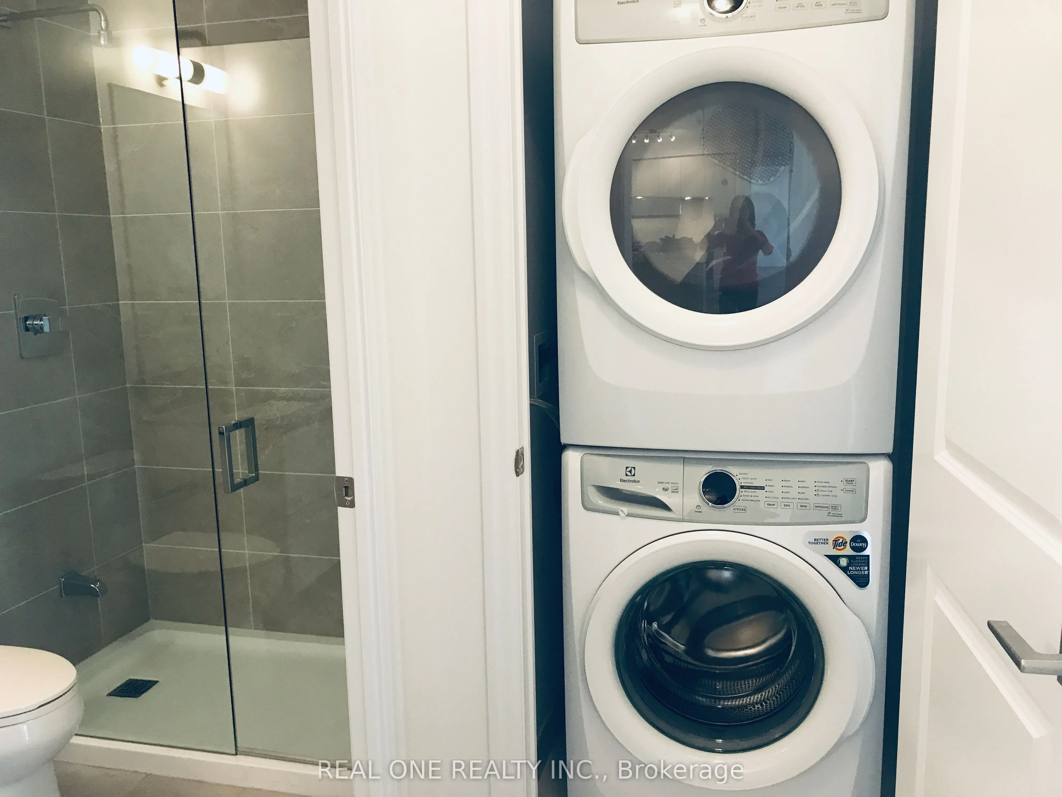 36 Elm Drive W, #1010