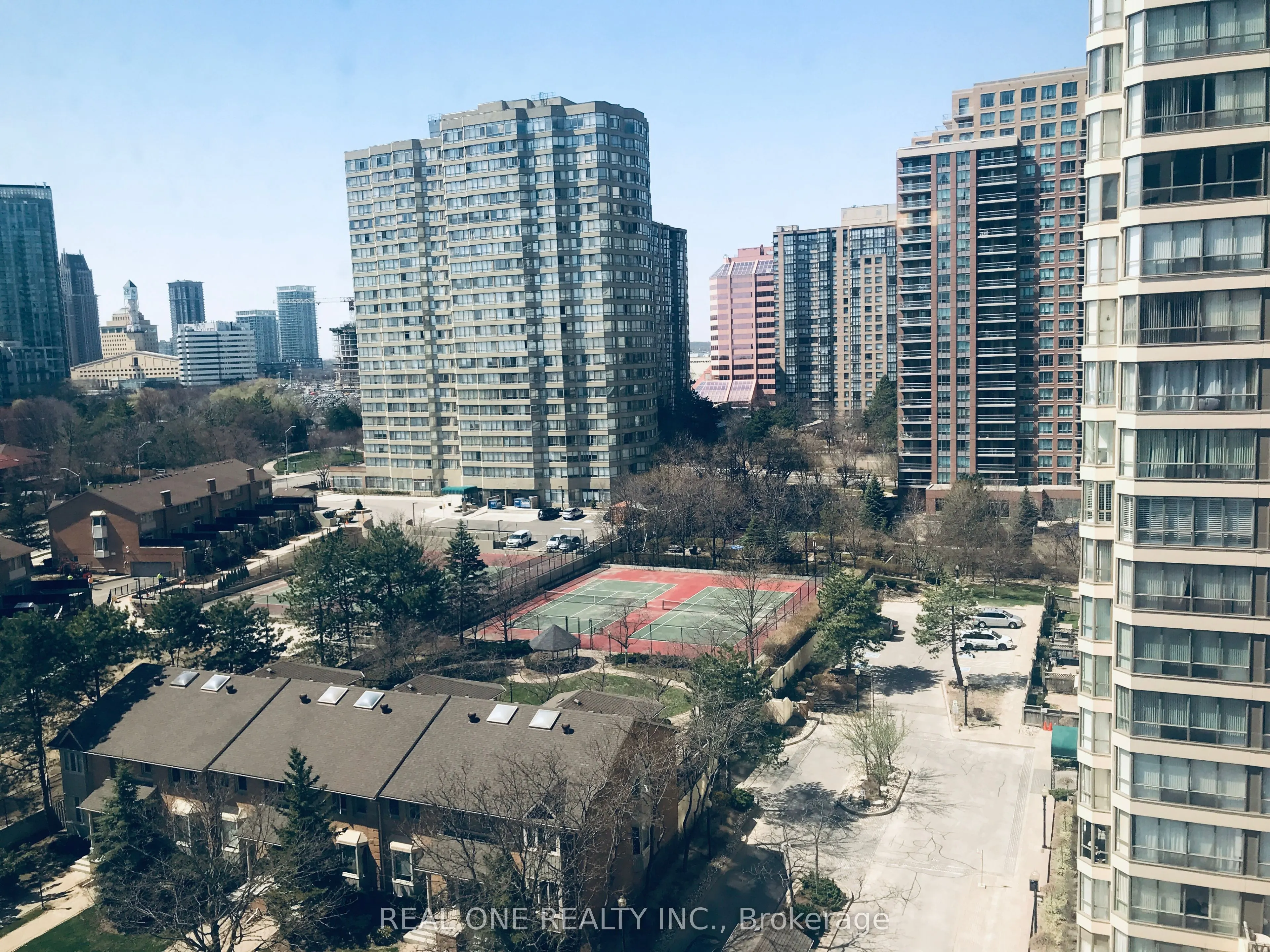 36 Elm Drive W, #1010