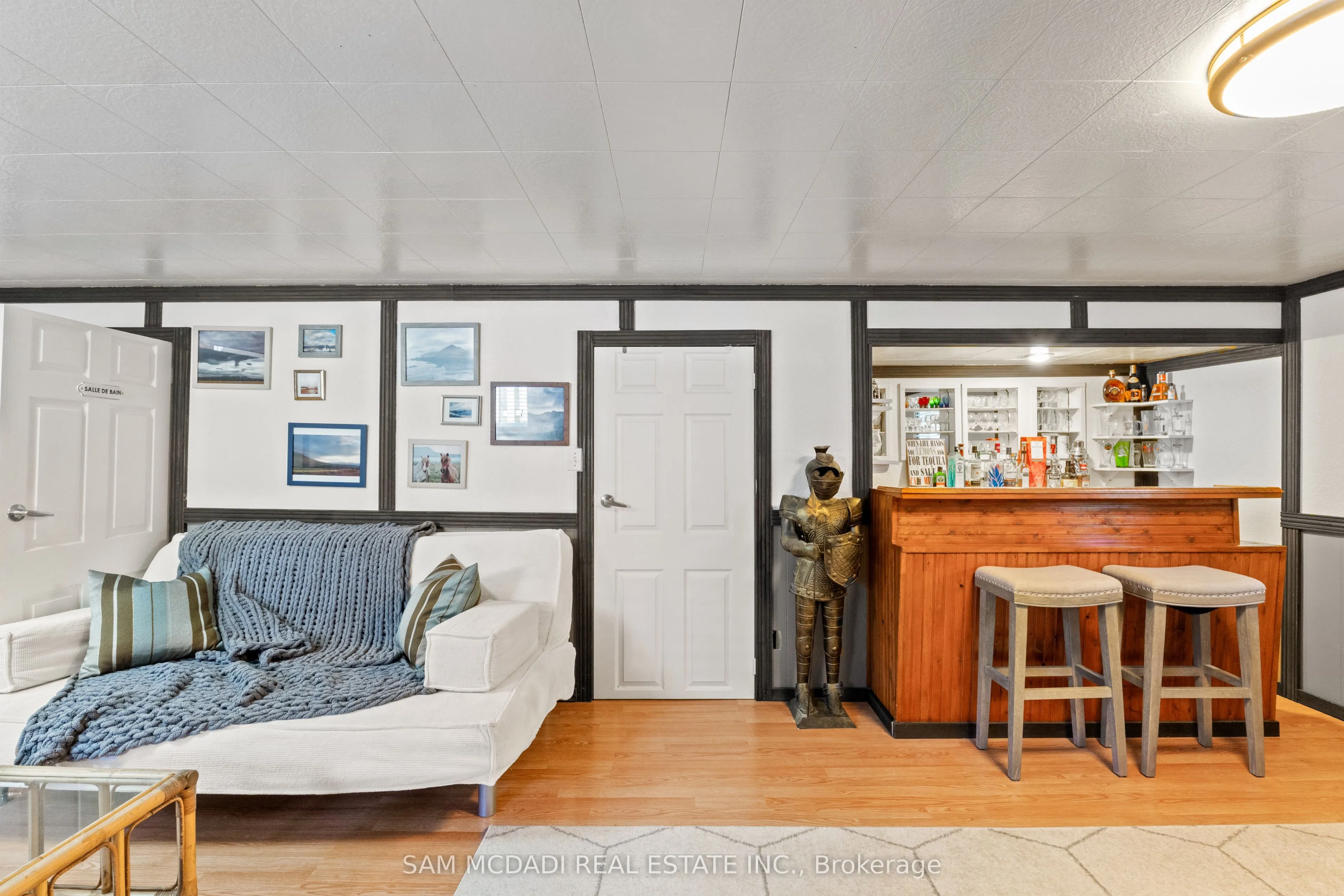 77 Lockton Crescent