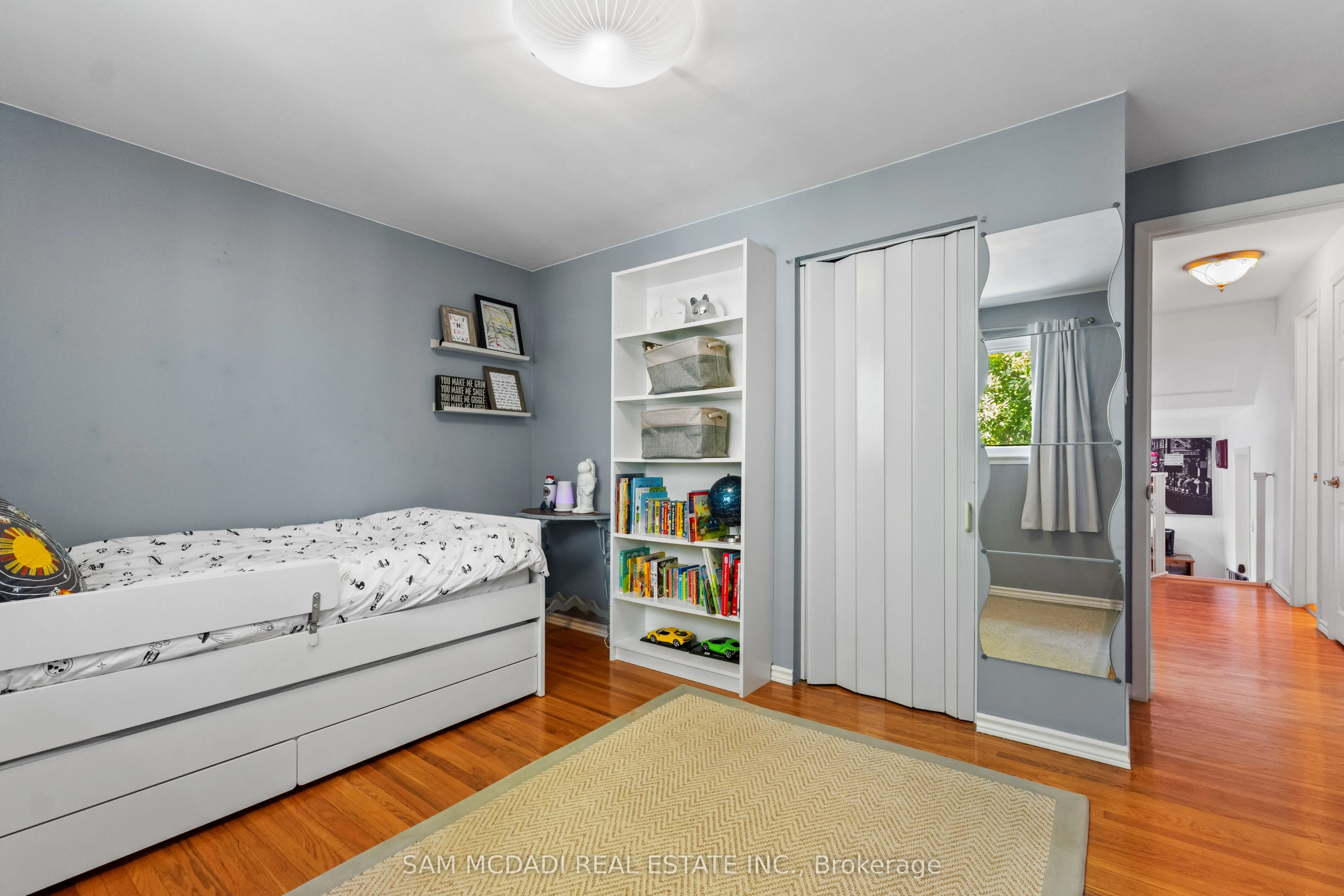 77 Lockton Crescent