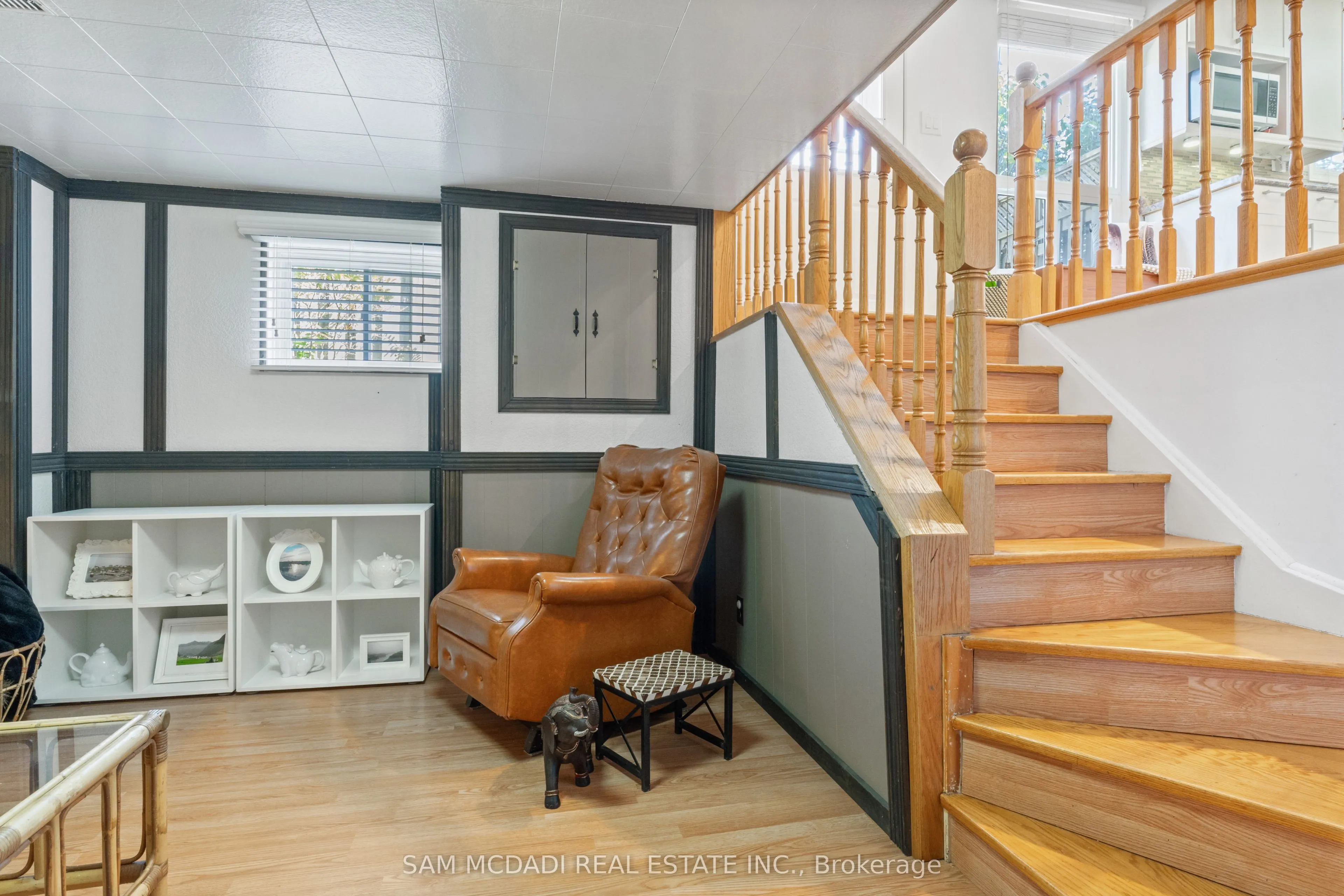77 Lockton Crescent