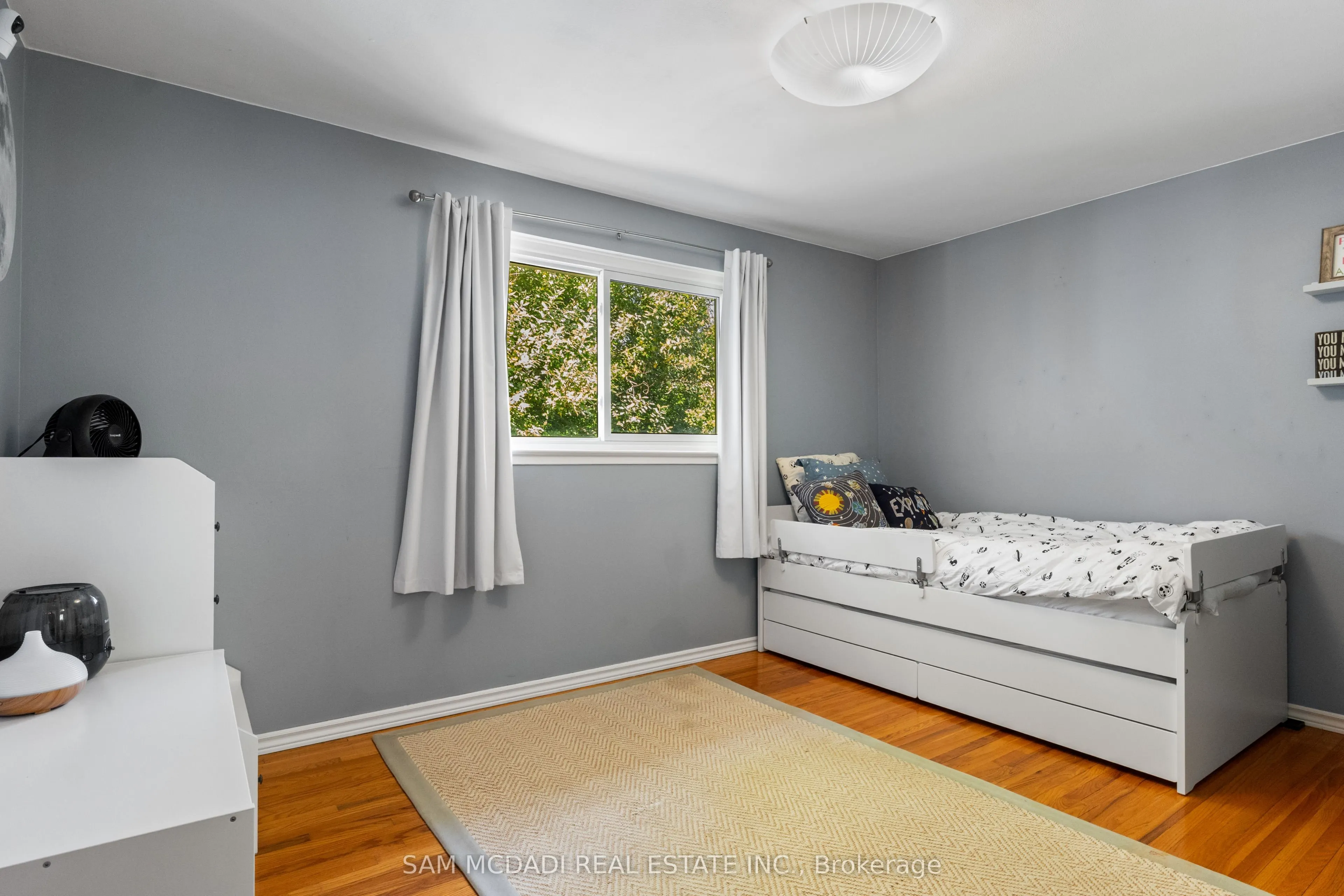 77 Lockton Crescent