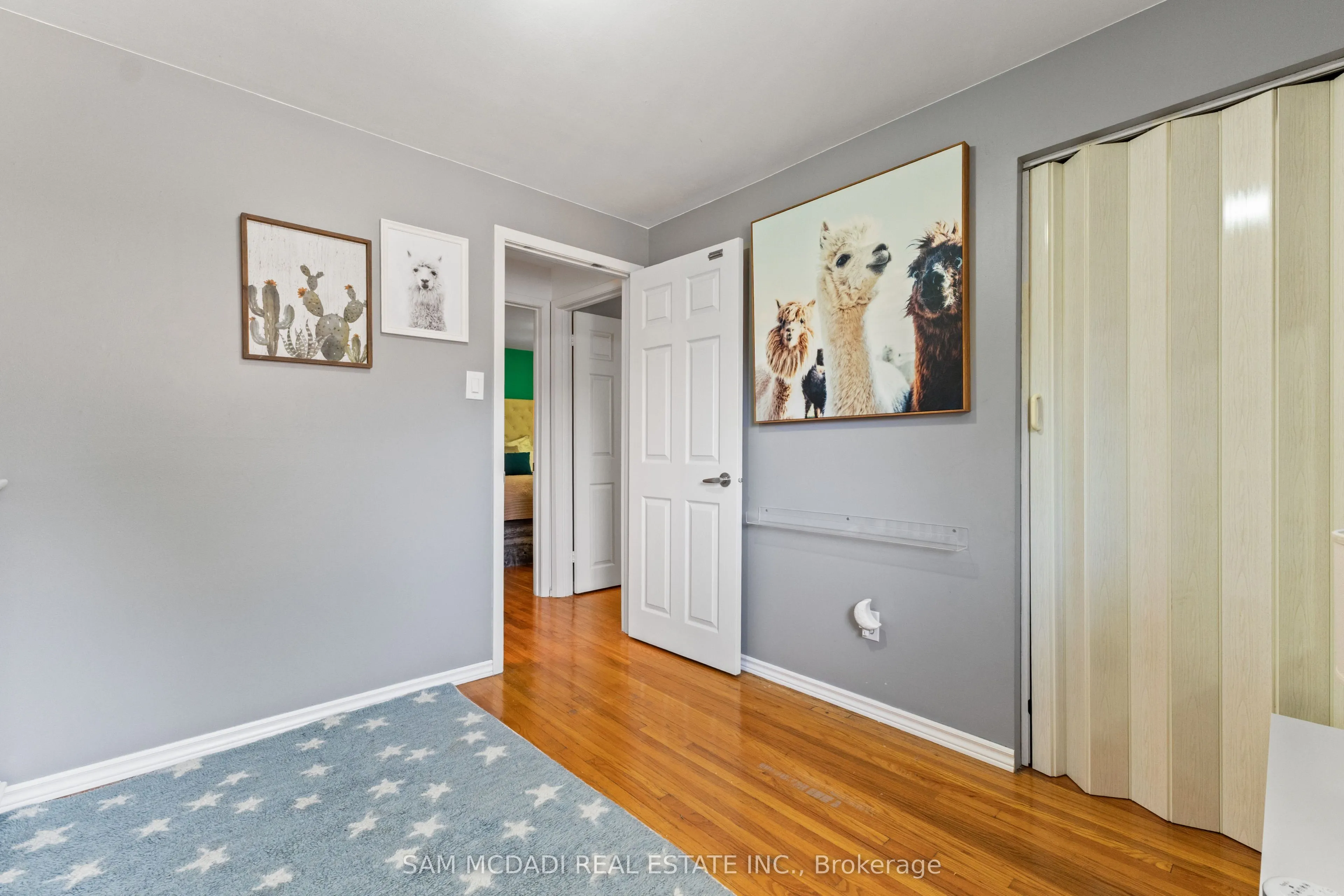 77 Lockton Crescent