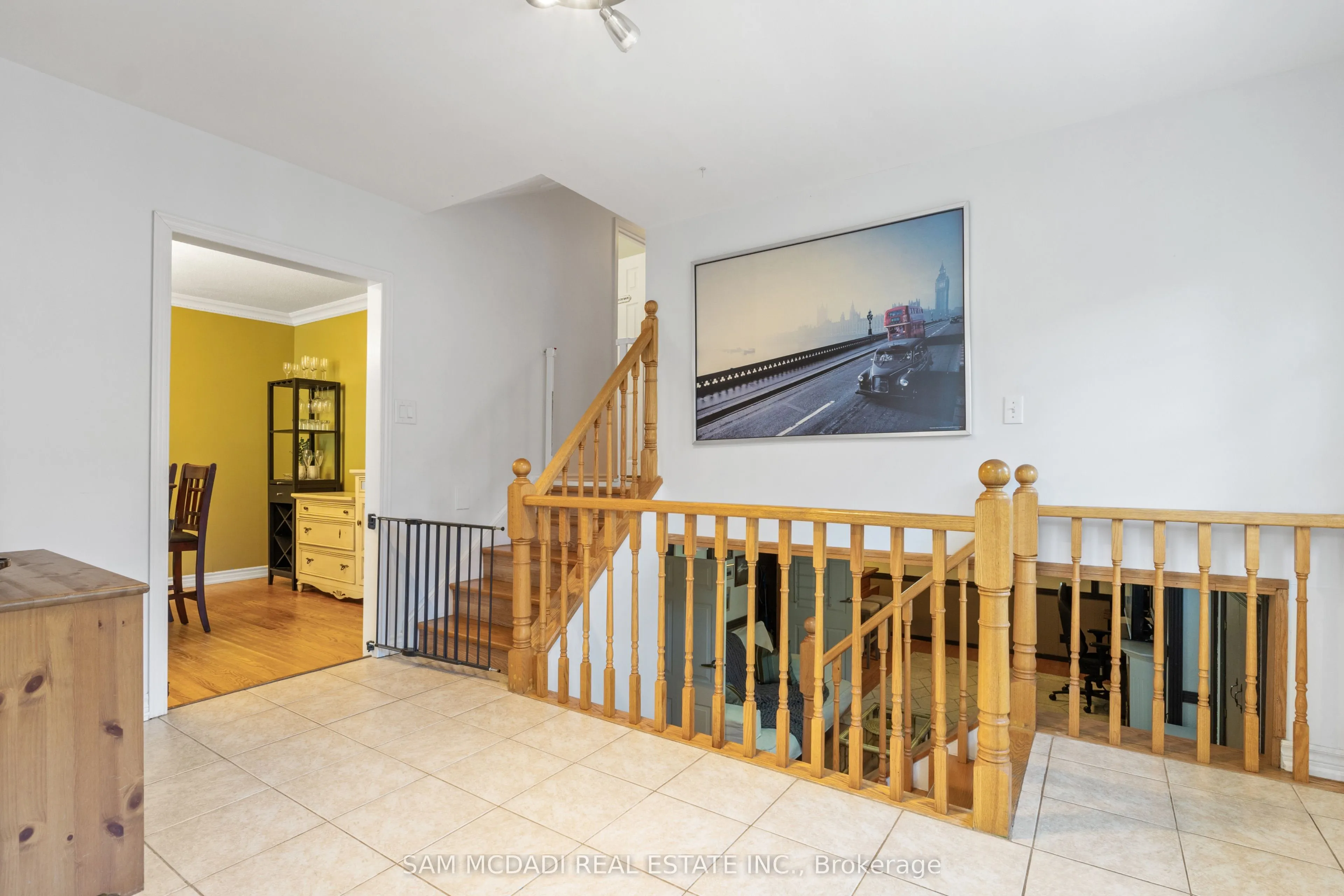 77 Lockton Crescent