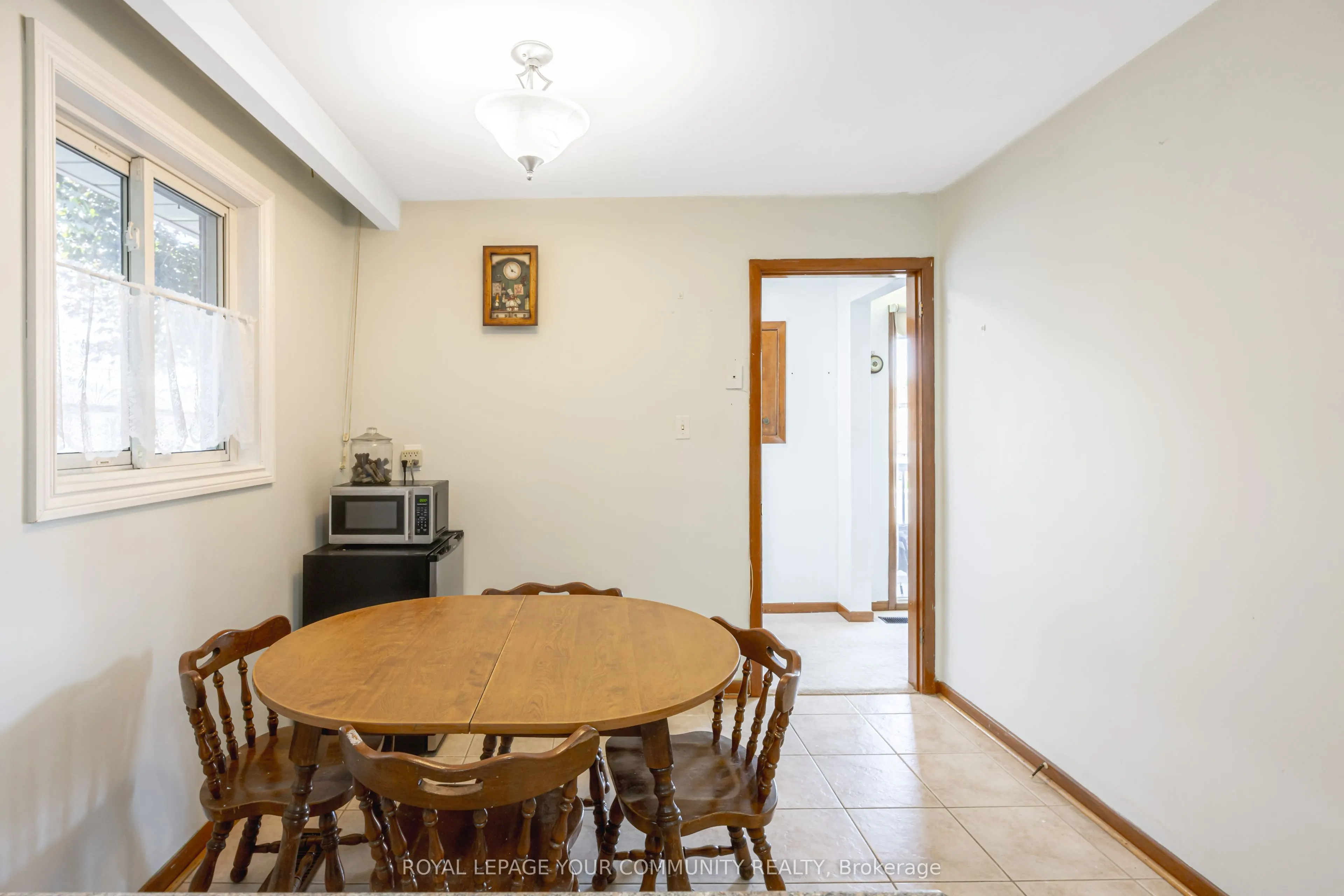 18 Loomis Court