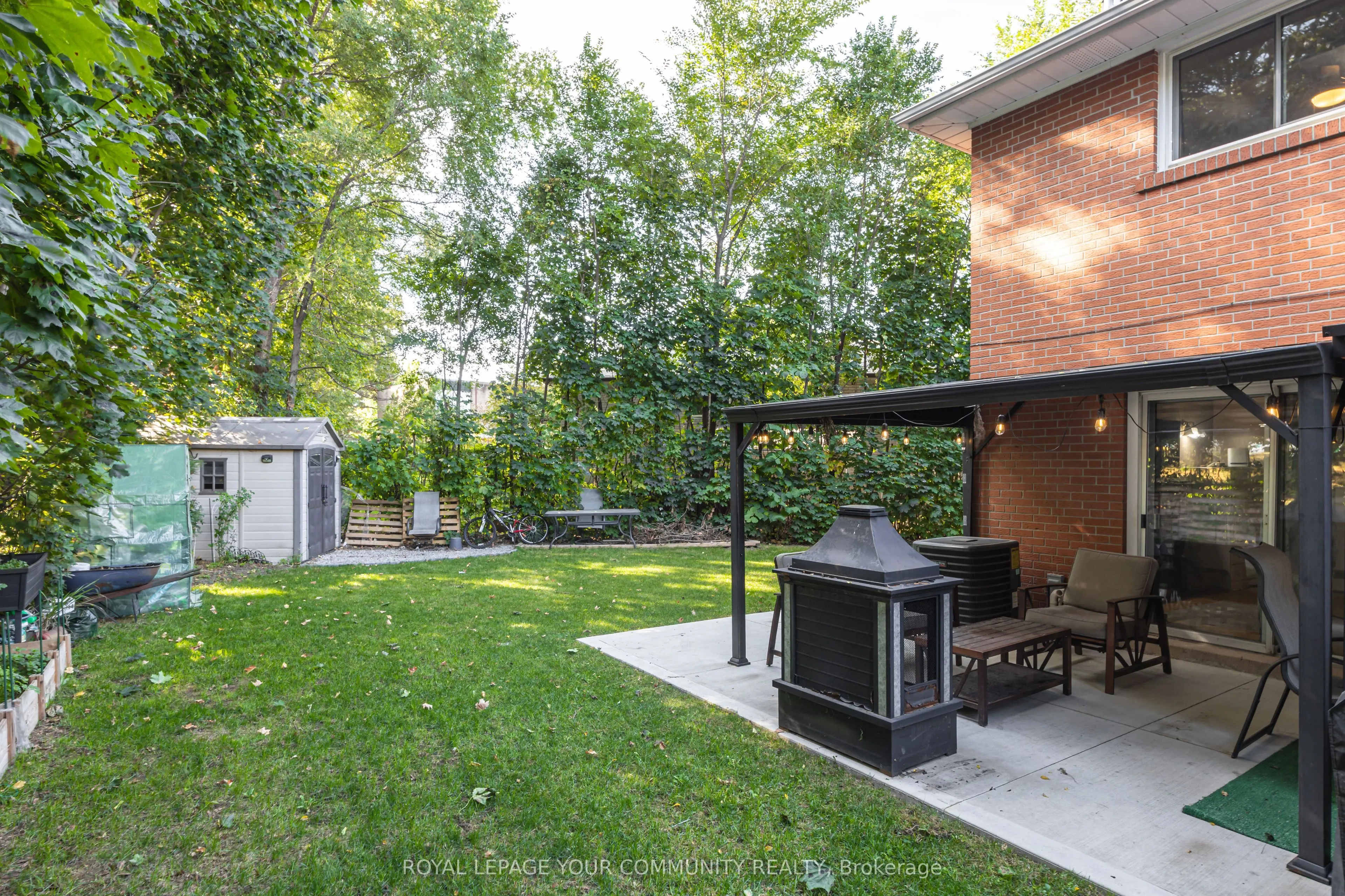 18 Loomis Court