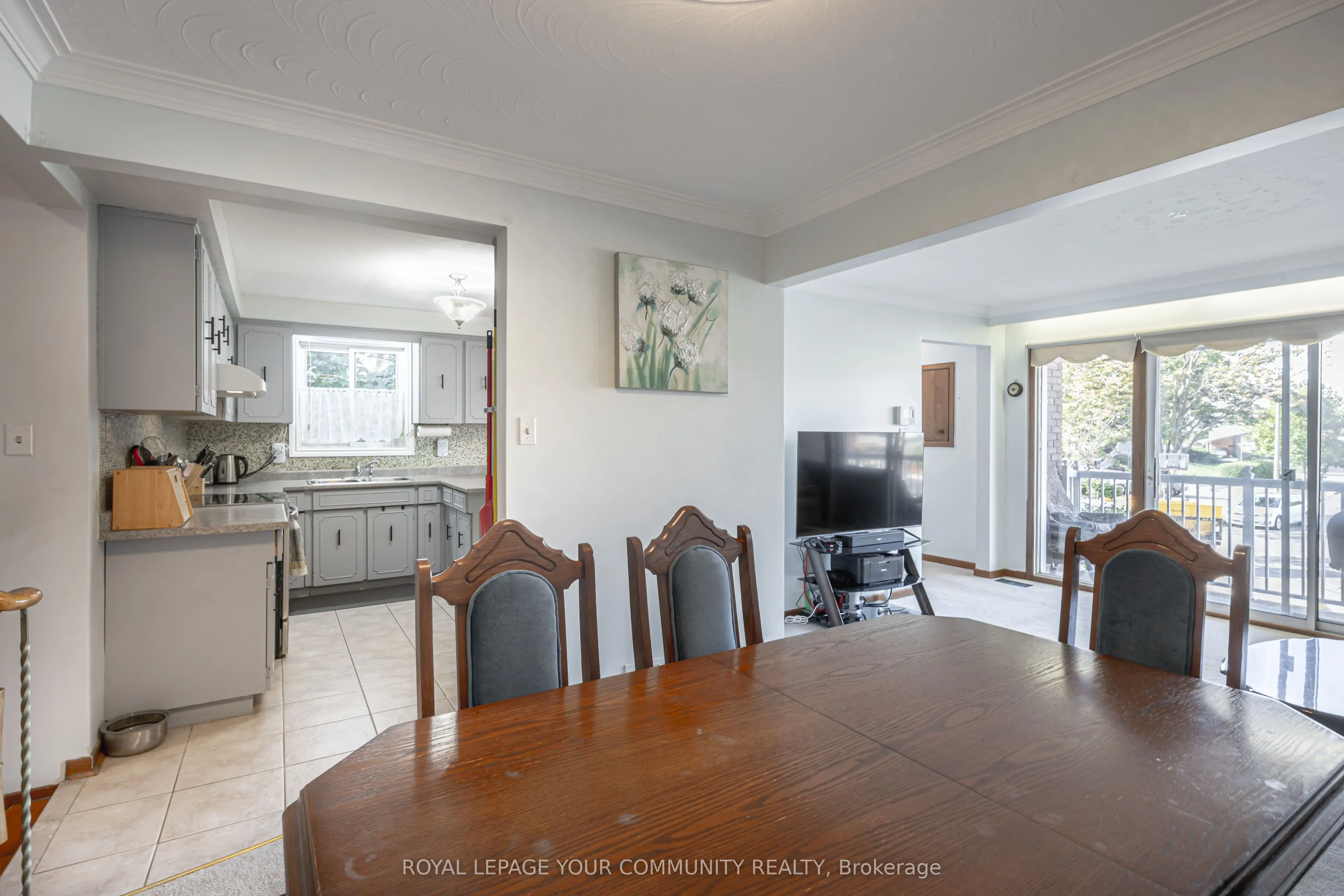 18 Loomis Court