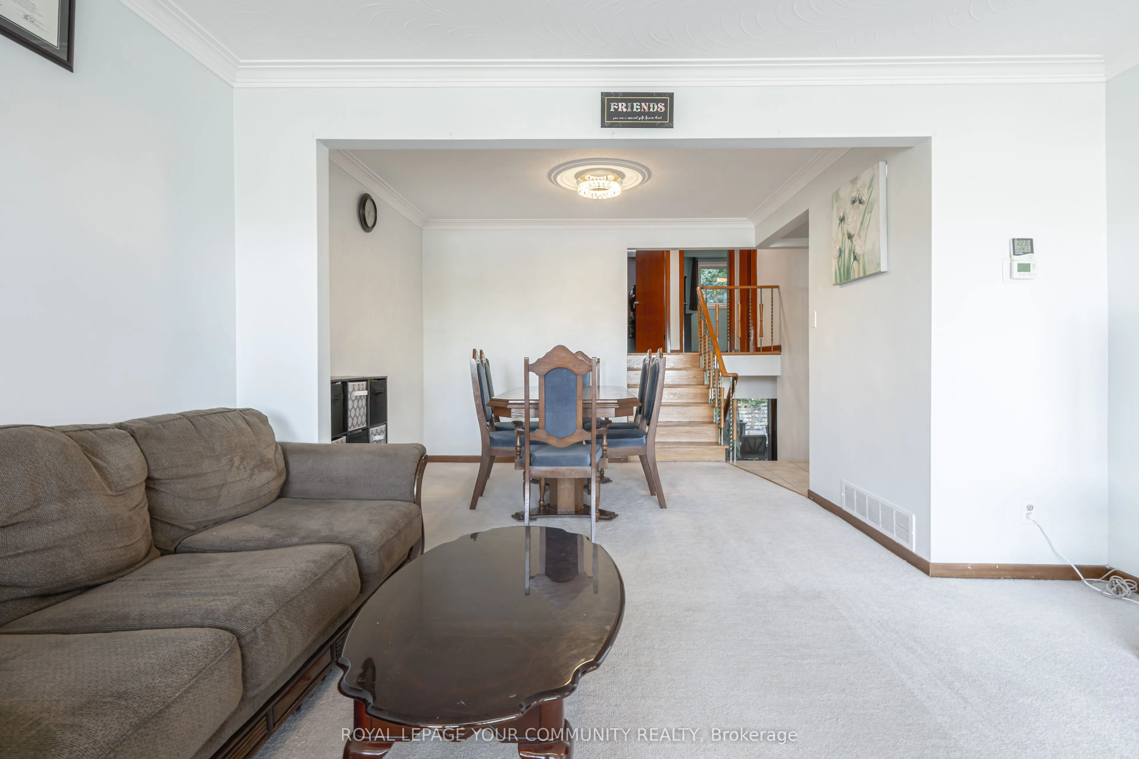 18 Loomis Court