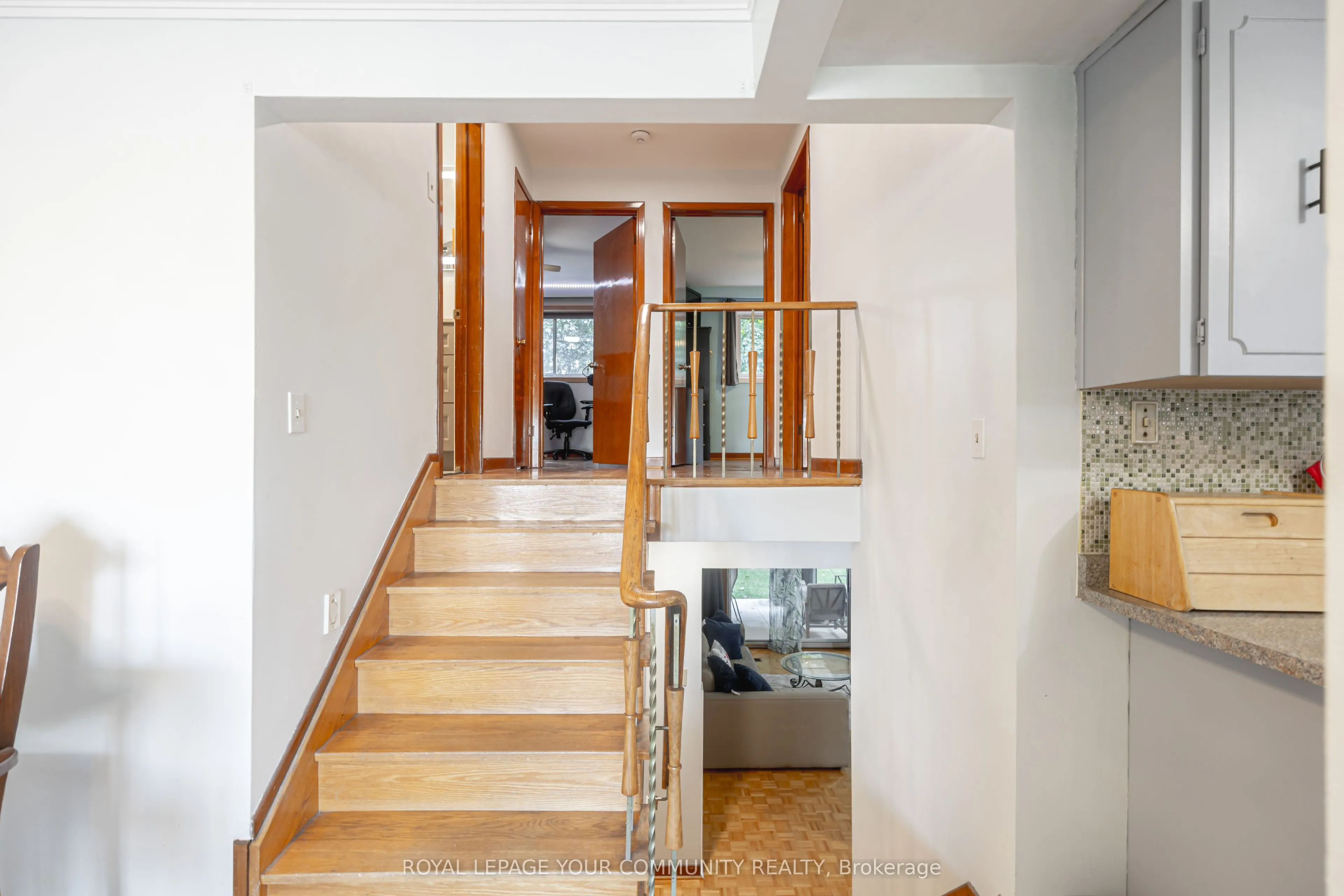 18 Loomis Court