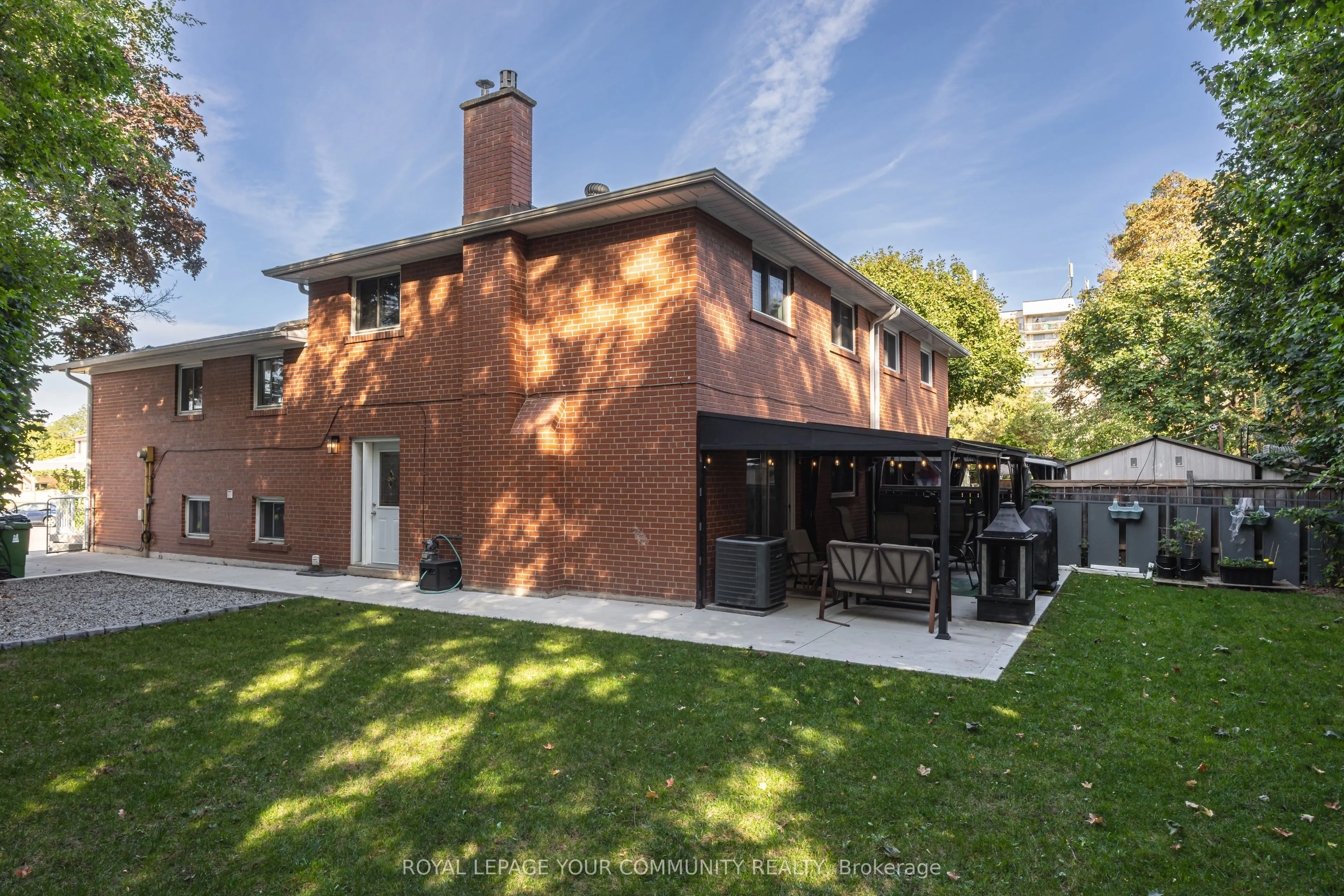 18 Loomis Court