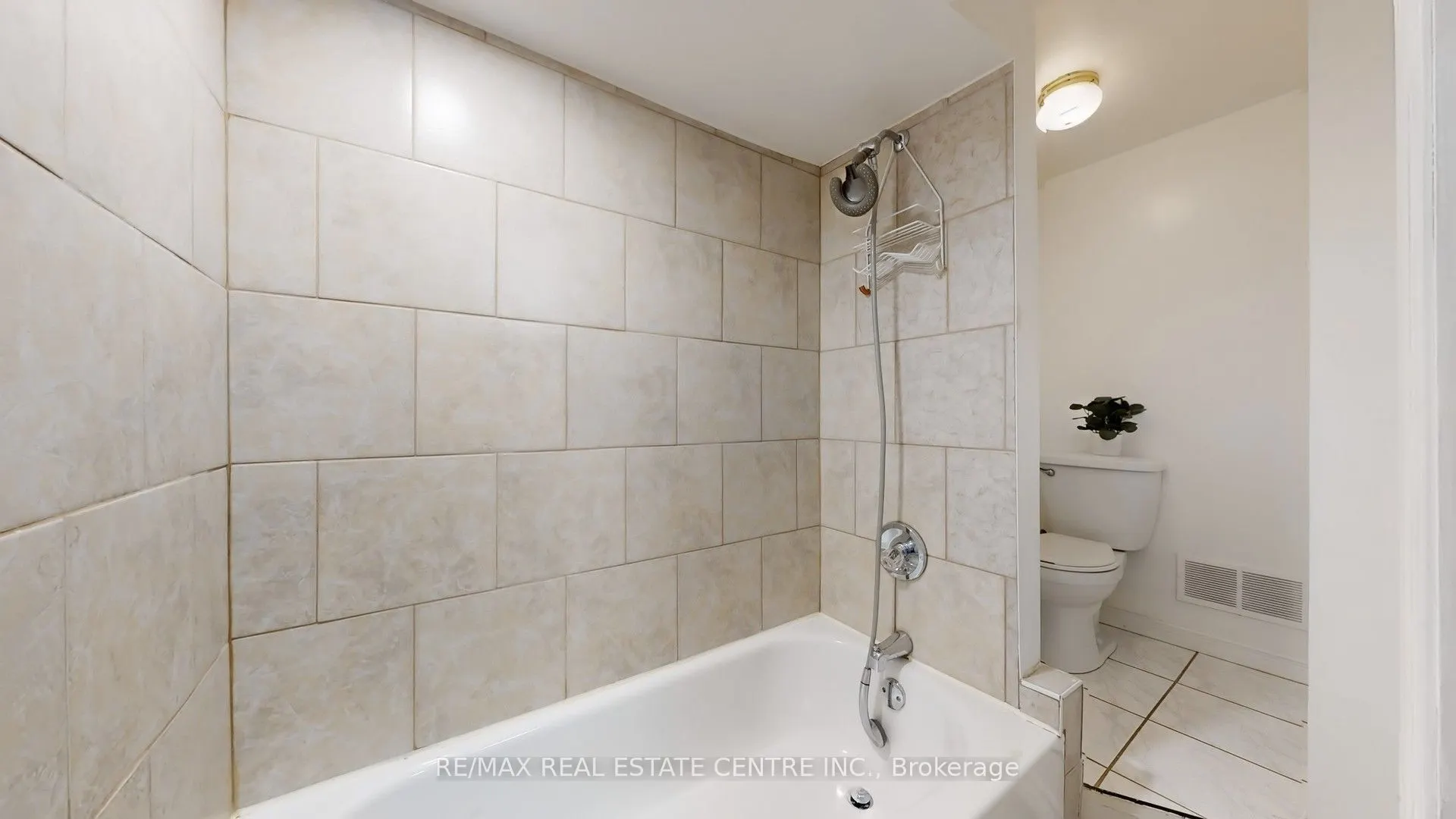 5596 Whistler Crescent