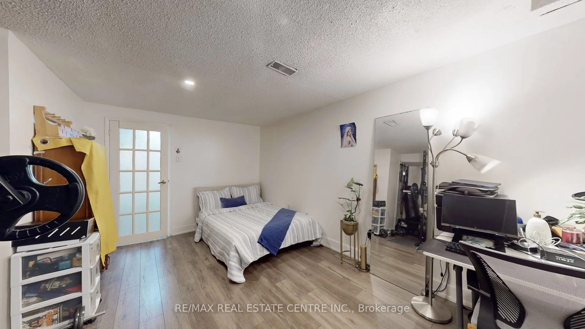5596 Whistler Crescent