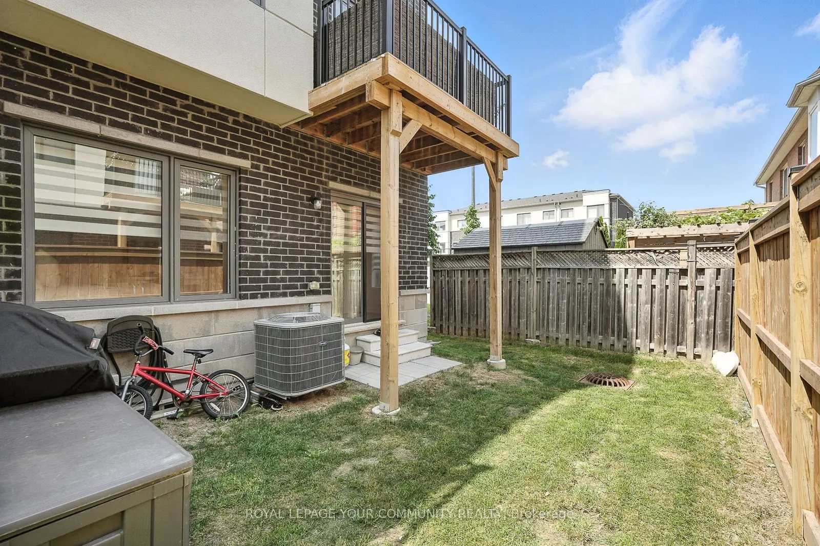 19 Heathrow Lane