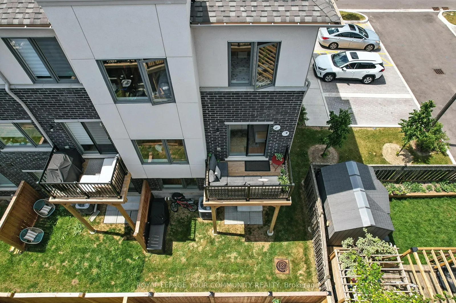 19 Heathrow Lane