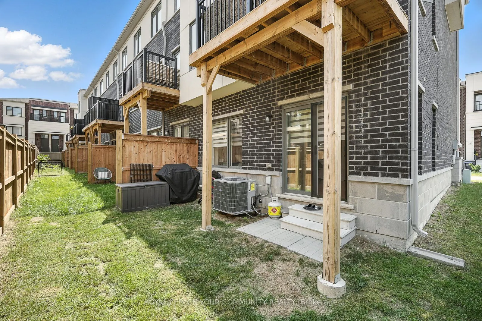 19 Heathrow Lane