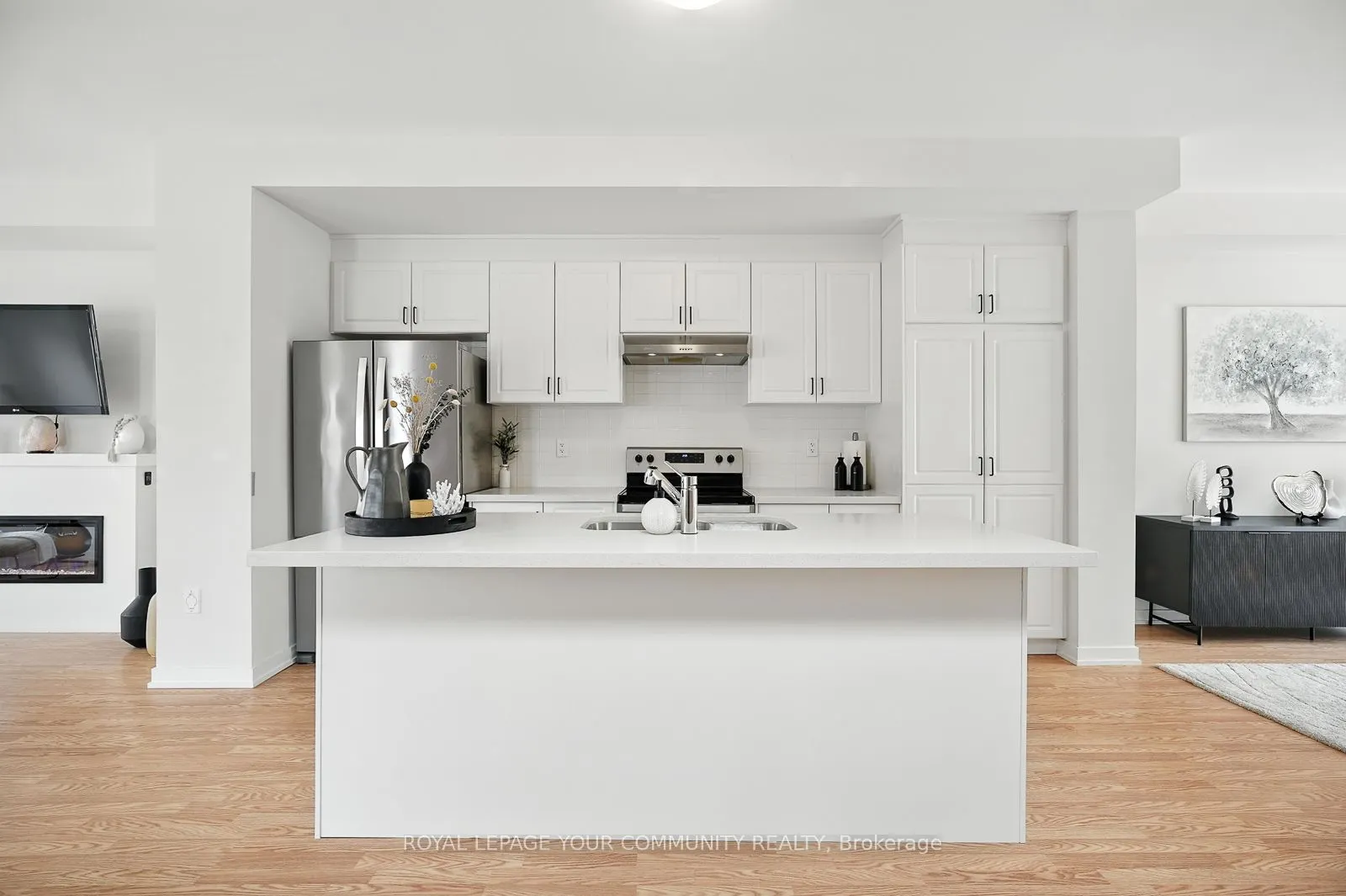 19 Heathrow Lane
