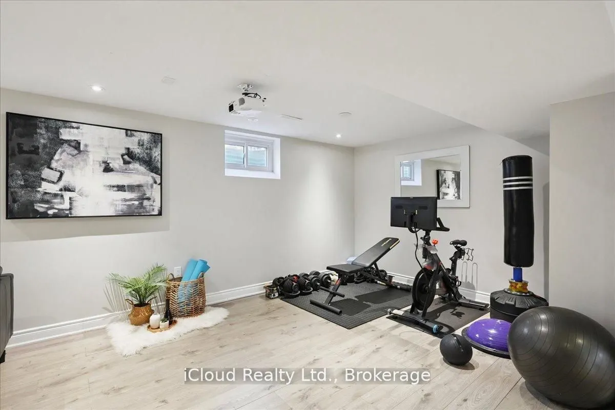 2224 Thorn Lodge Drive