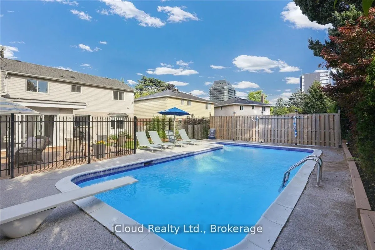 2224 Thorn Lodge Drive