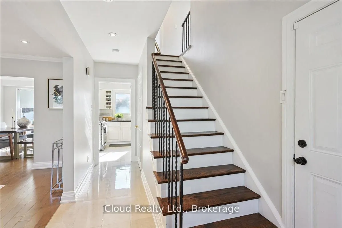 2224 Thorn Lodge Drive