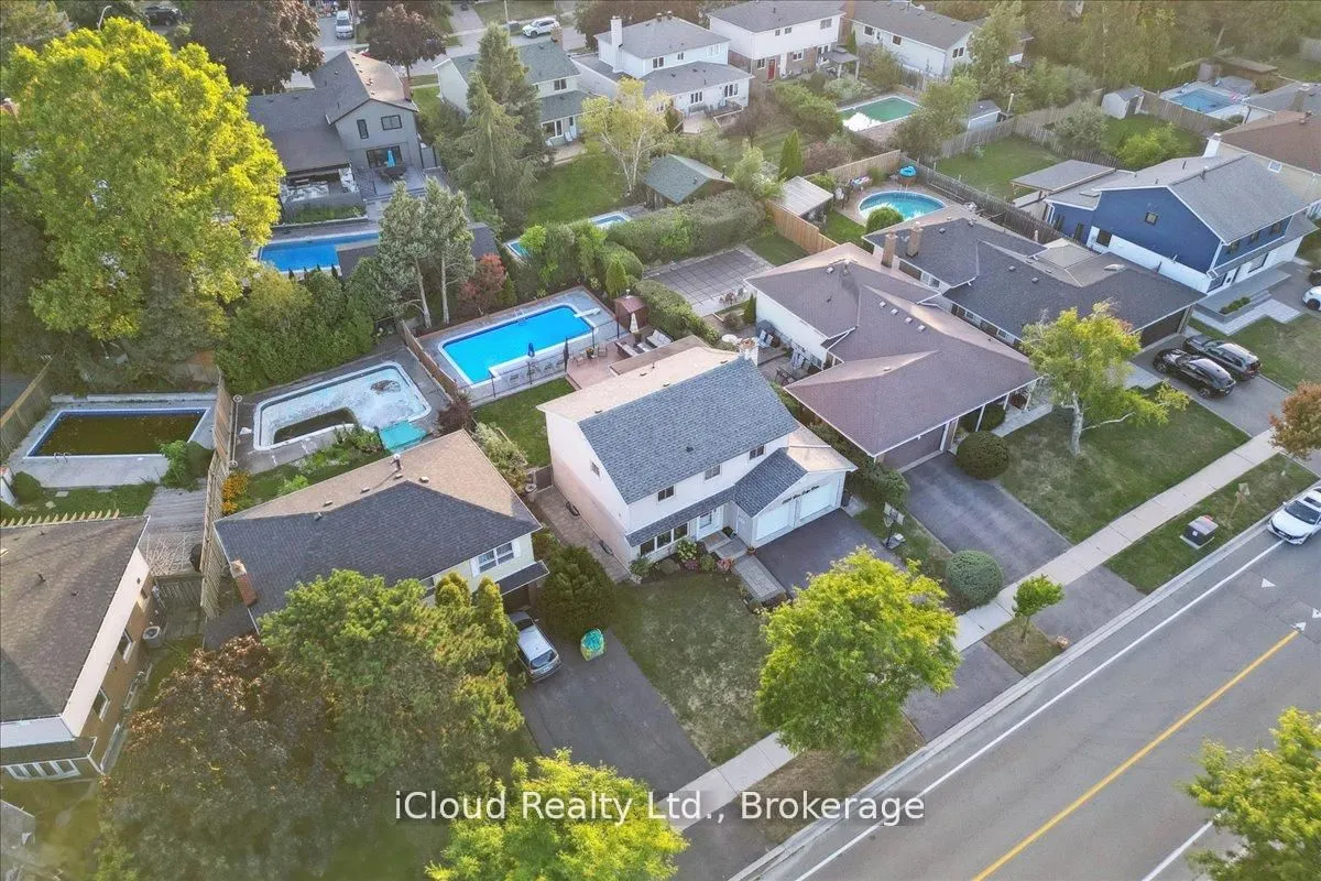 2224 Thorn Lodge Drive