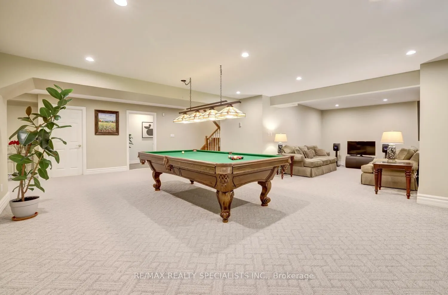 1227 Riverbank Way