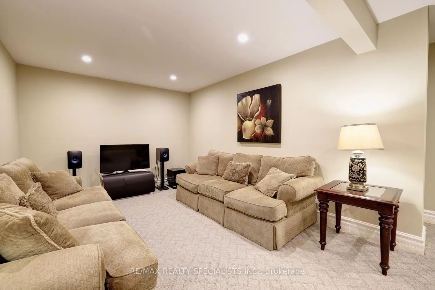 1227 Riverbank Way