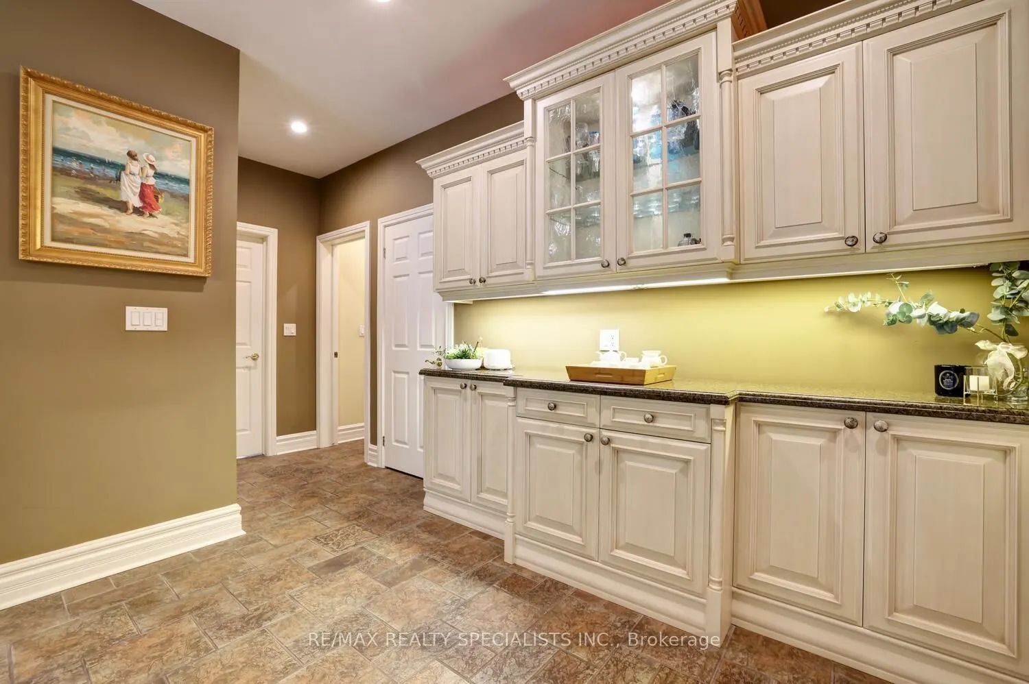 1227 Riverbank Way