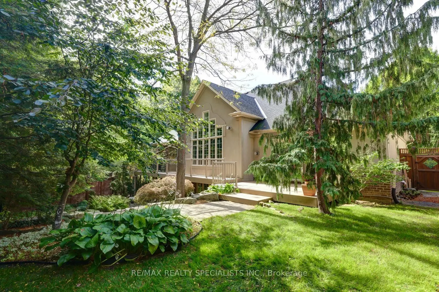 1227 Riverbank Way