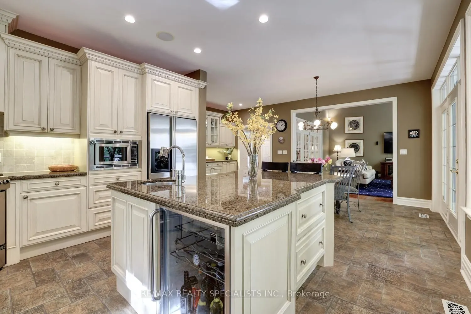 1227 Riverbank Way