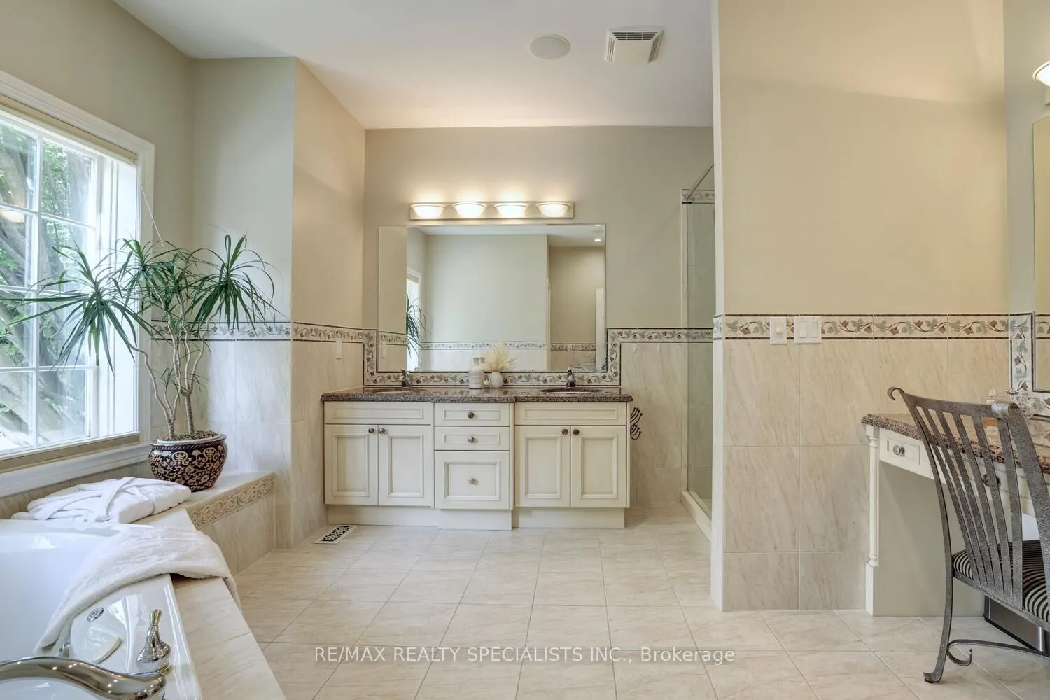 1227 Riverbank Way