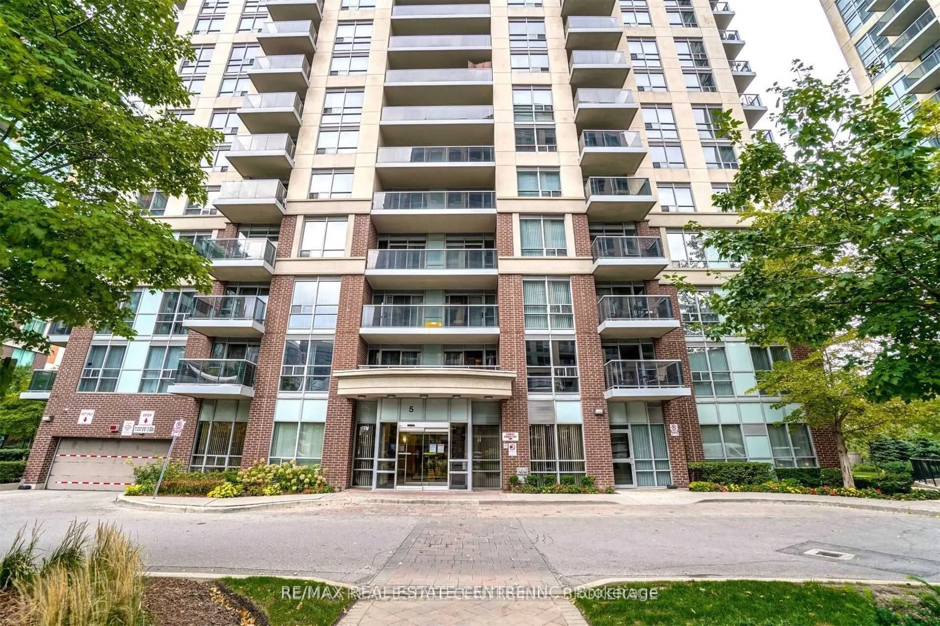 5 Michael Power Place, #705