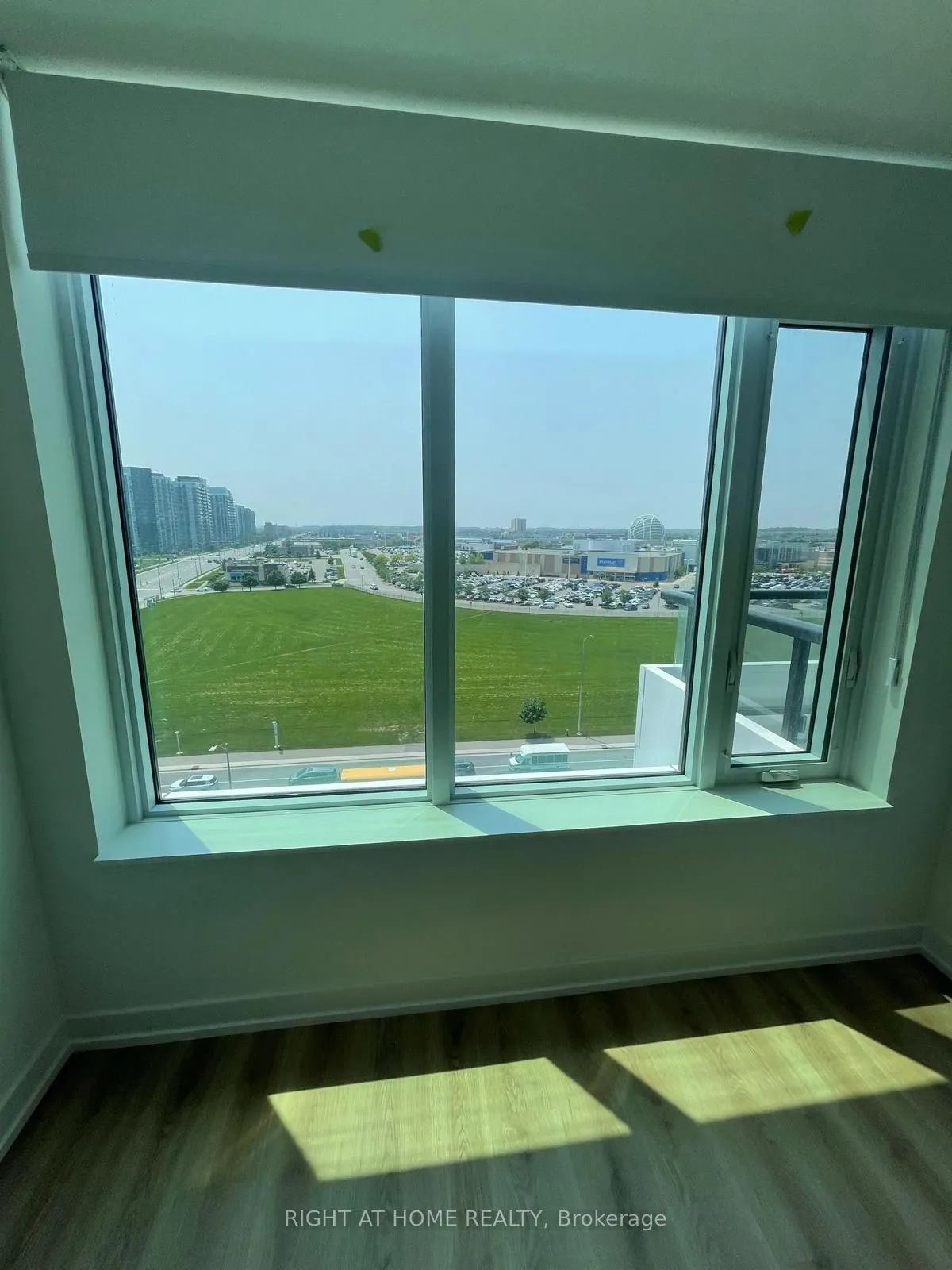 2485 Eglinton Ave W Avenue, #1022