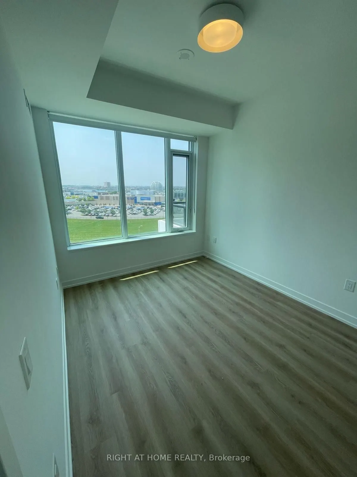 2485 Eglinton Ave W Avenue, #1022