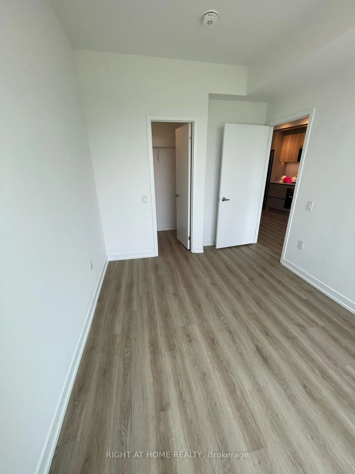 2485 Eglinton Ave W Avenue, #1022