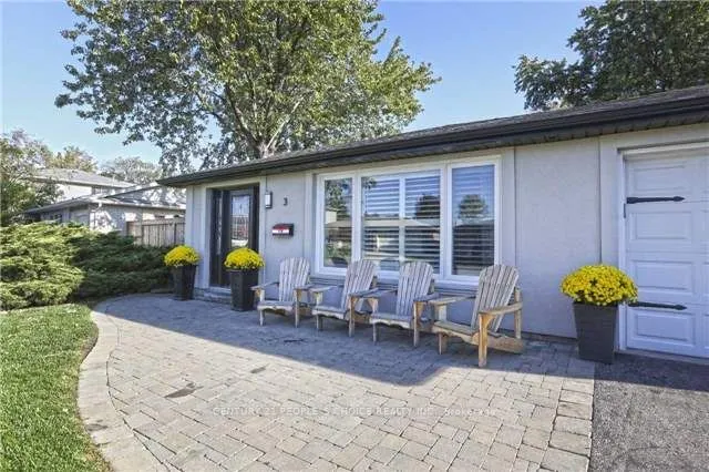 3 Erindale Crescent