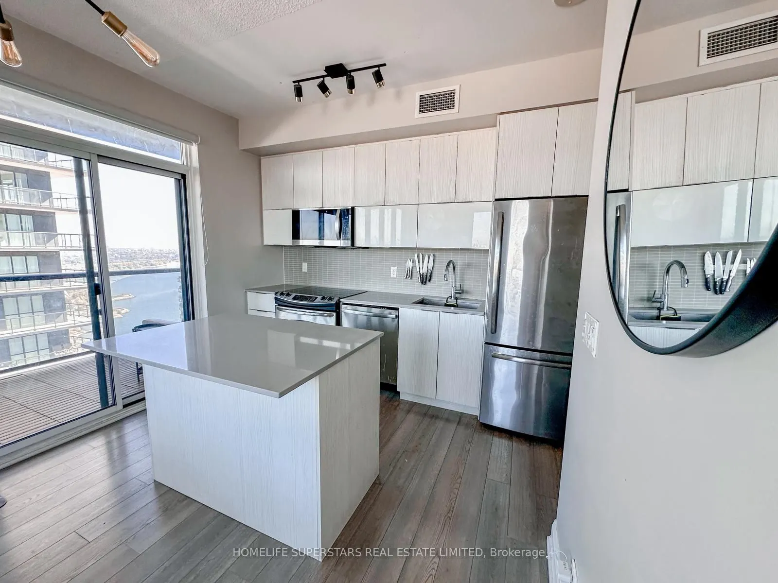 56 Annie Craig Drive, #3508