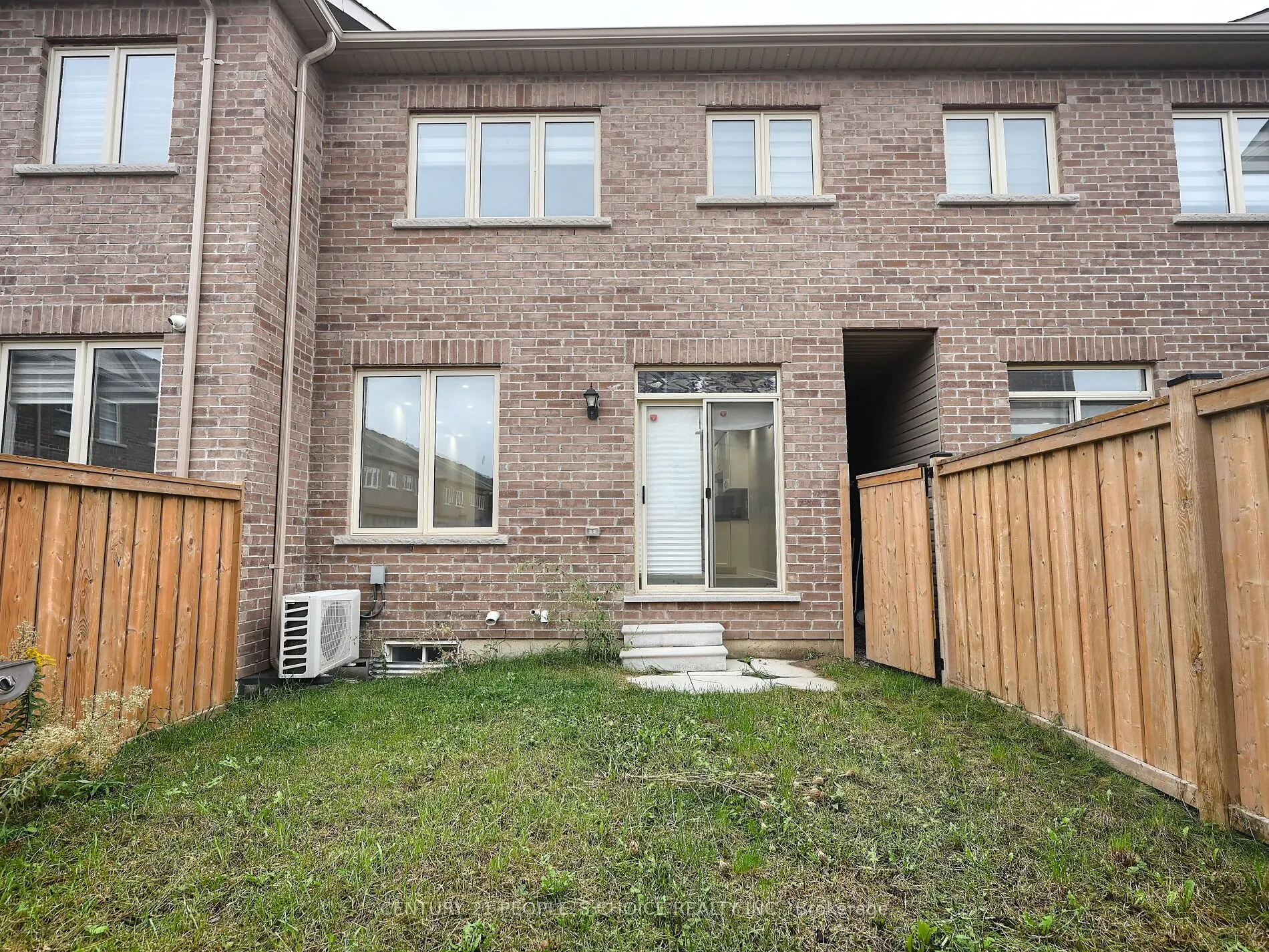 39 Pearman Crescent