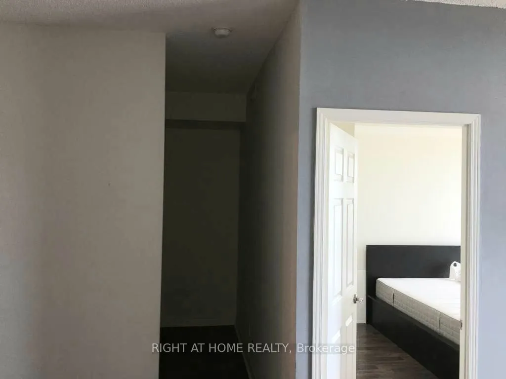 339 Rathburn Road W, #2208