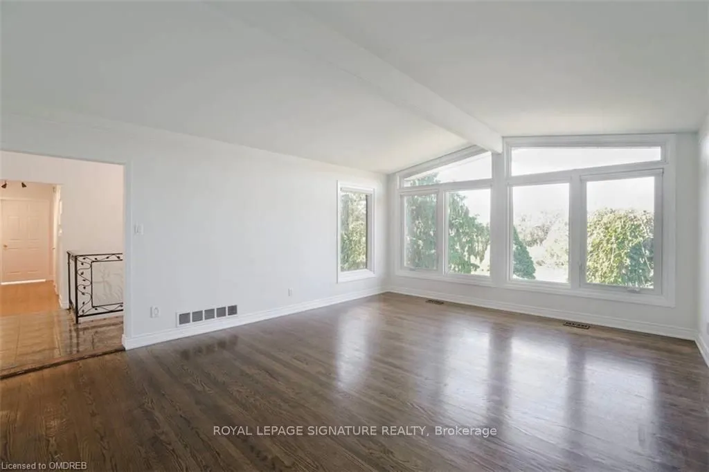 14 BURNHAMTHORPE Road W, #(MAIN)