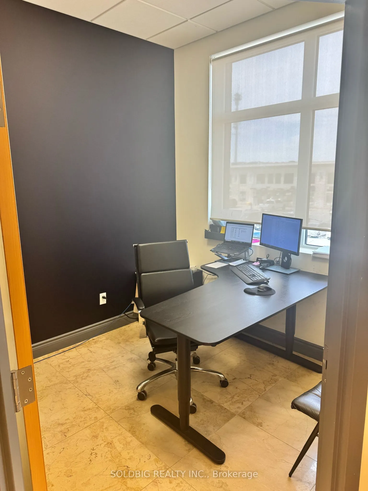 450 Bronte Street S, #211