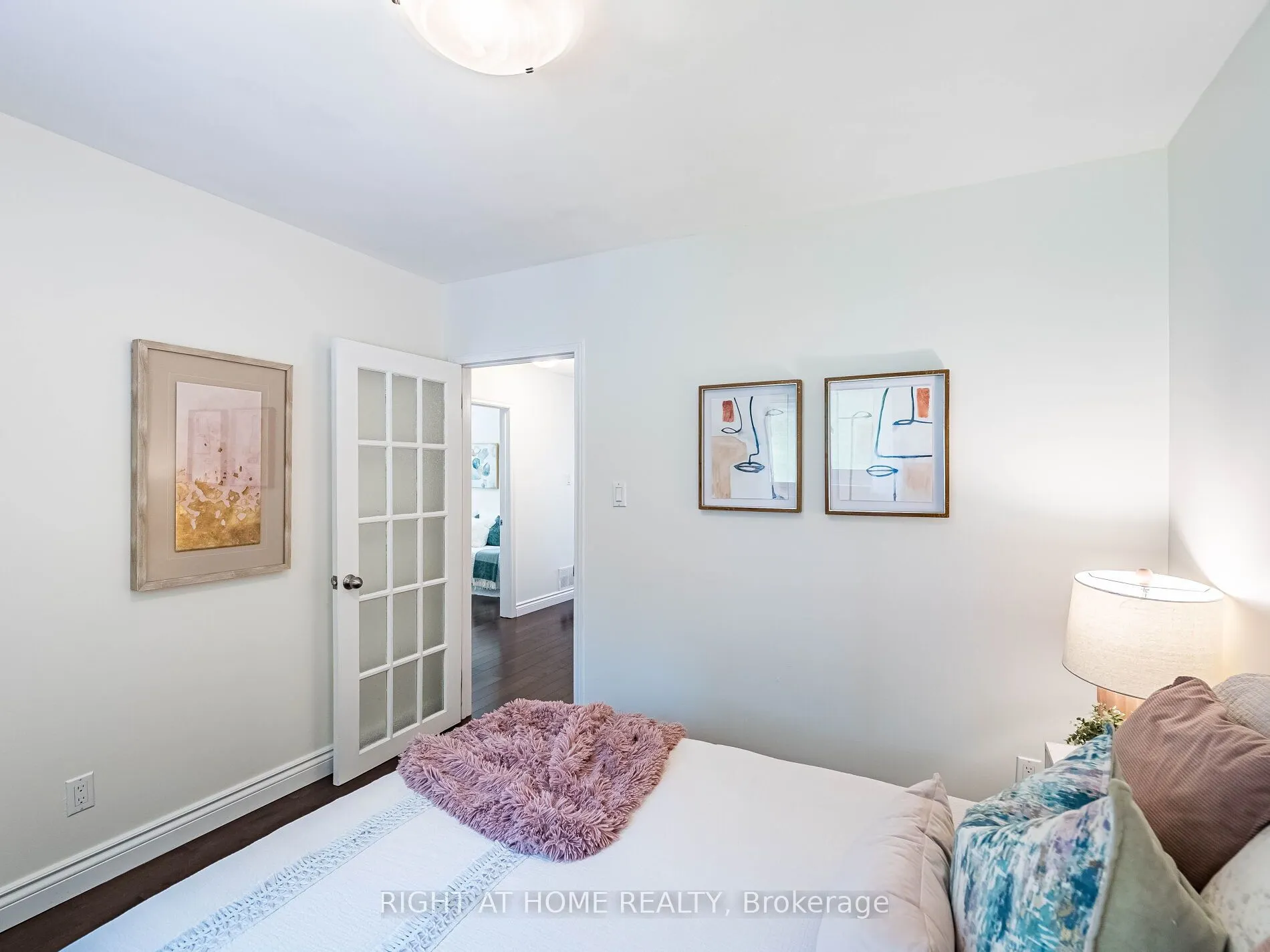 118 Bonham Boulevard