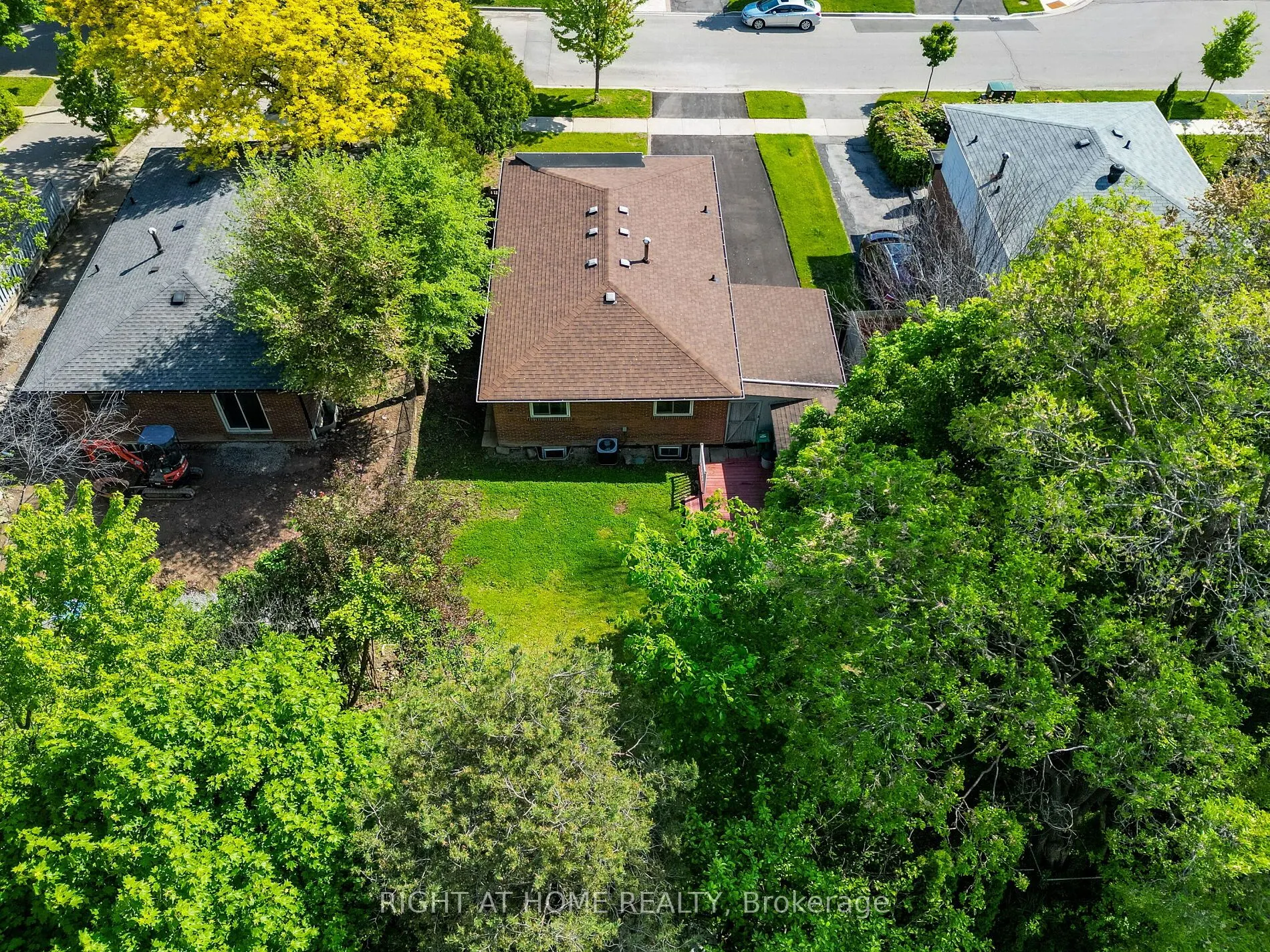 118 Bonham Boulevard