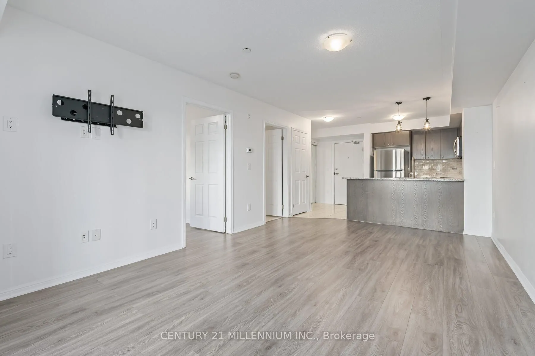 1045 Nadalin Heights, #111