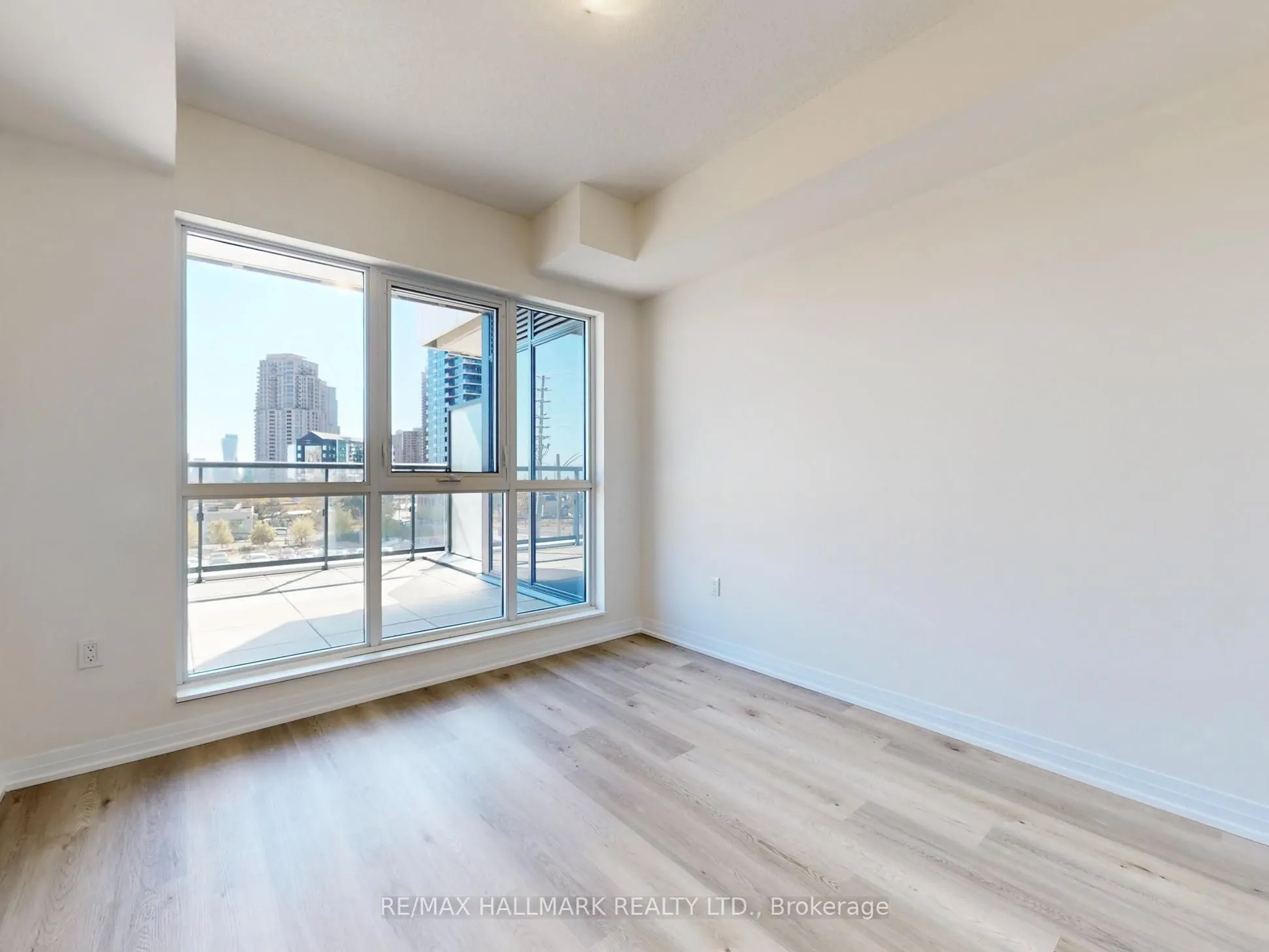 15 Watergarden Dr Drive, #303