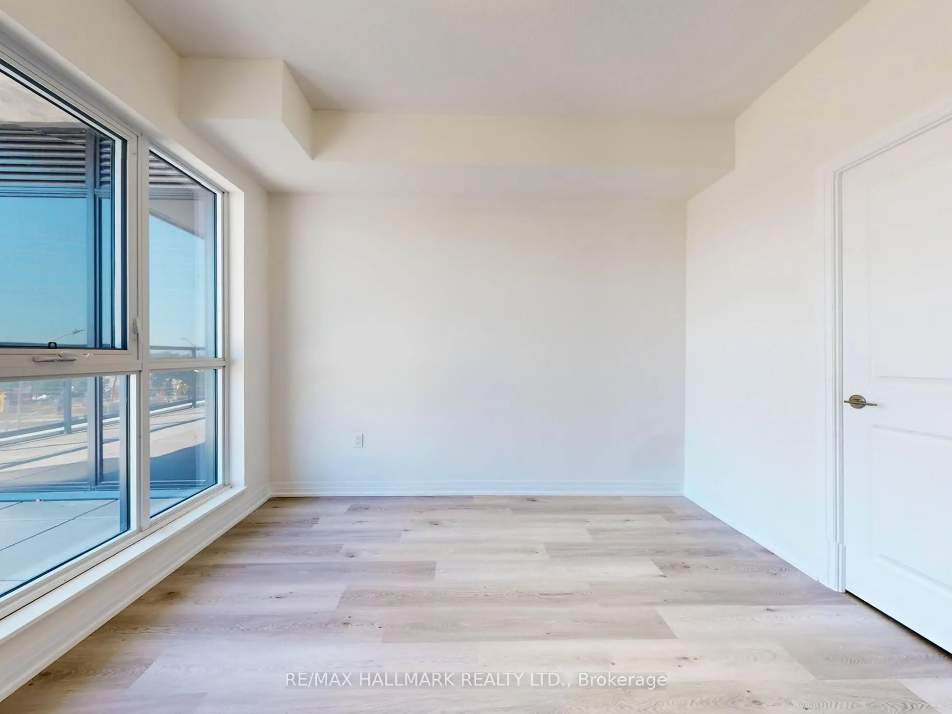 15 Watergarden Dr Drive, #303