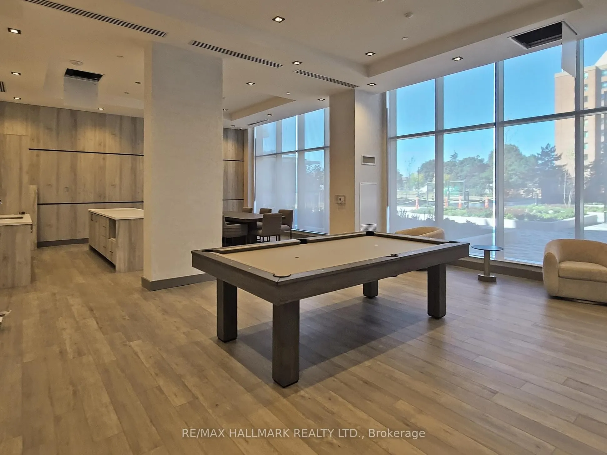 15 Watergarden Dr Drive, #303