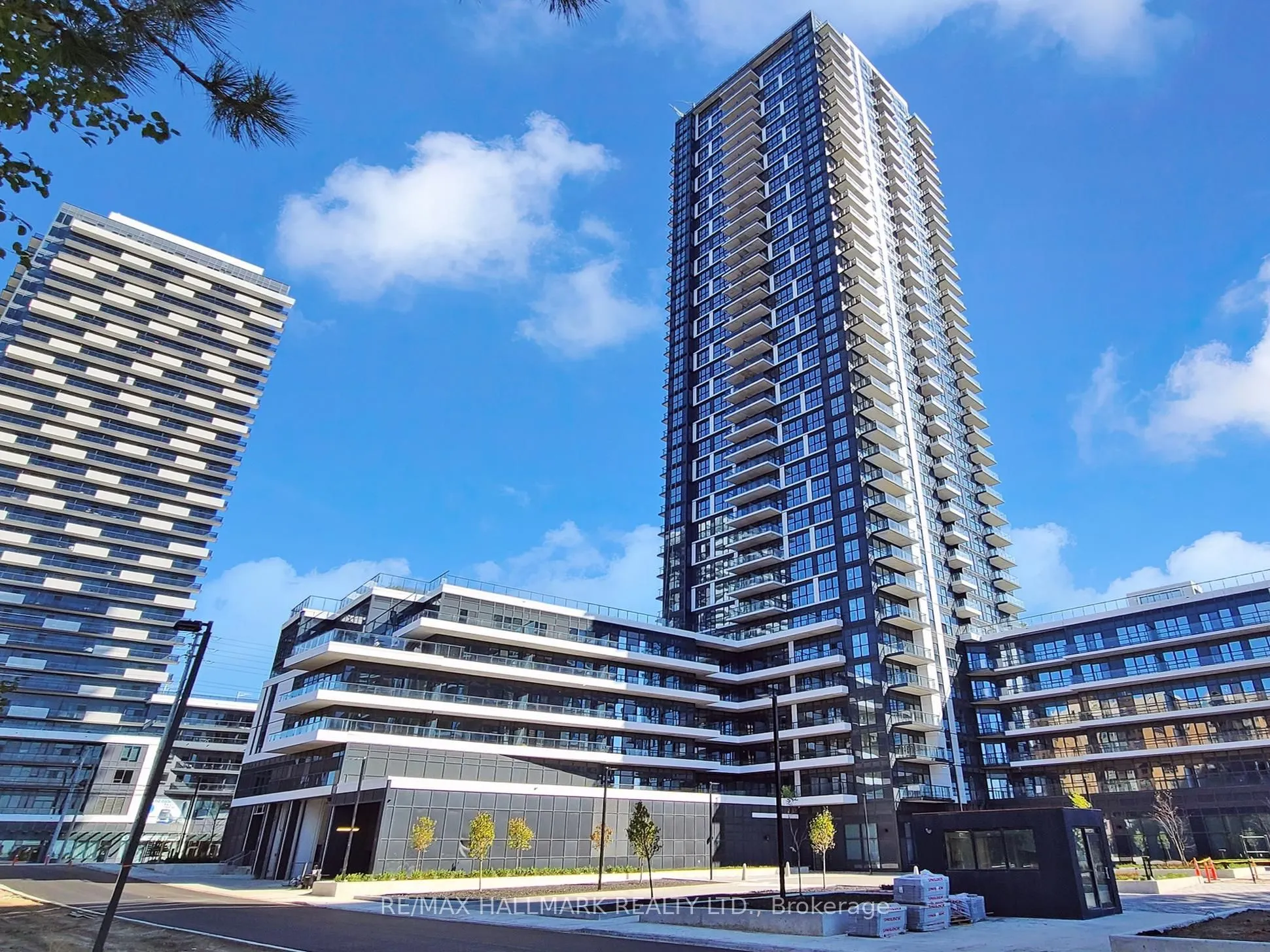 15 Watergarden Dr Drive, #303