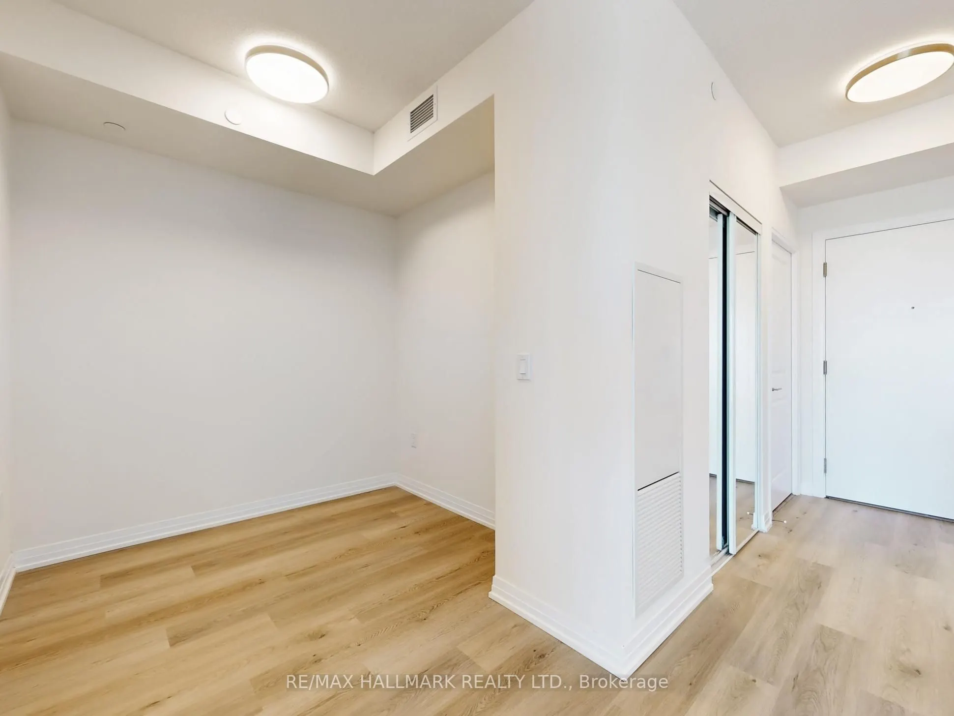 15 Watergarden Dr Drive, #303